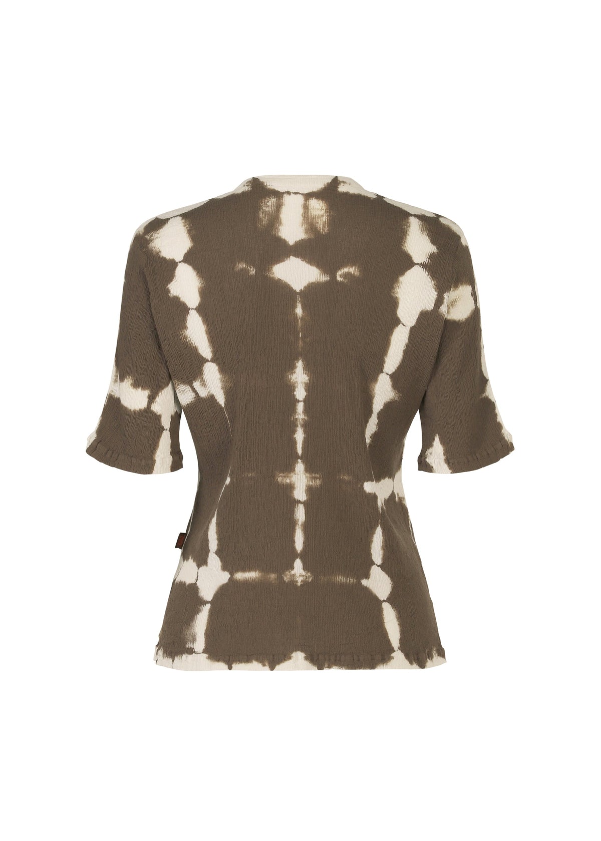 The HaaT KYO CHIJIMI PACKAGE DYE is a brown crepe-like cotton top with a white tie-dye pattern, shown from the back on a white background. It features Kyoto artisan craftsmanship, a fitted shape, and a crew neckline. view 4 of 8