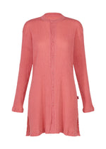 The KYO CHIJIMI AUGUST by HaaT is a long-sleeved, coral pink button-up tunic with a crinkled texture reminiscent of the signature KYO CHIJIMI cardigan. Featuring a relaxed fit, this shirt has a round neckline, side slits, and falls to mid-thigh length. - CORAL （no.23）