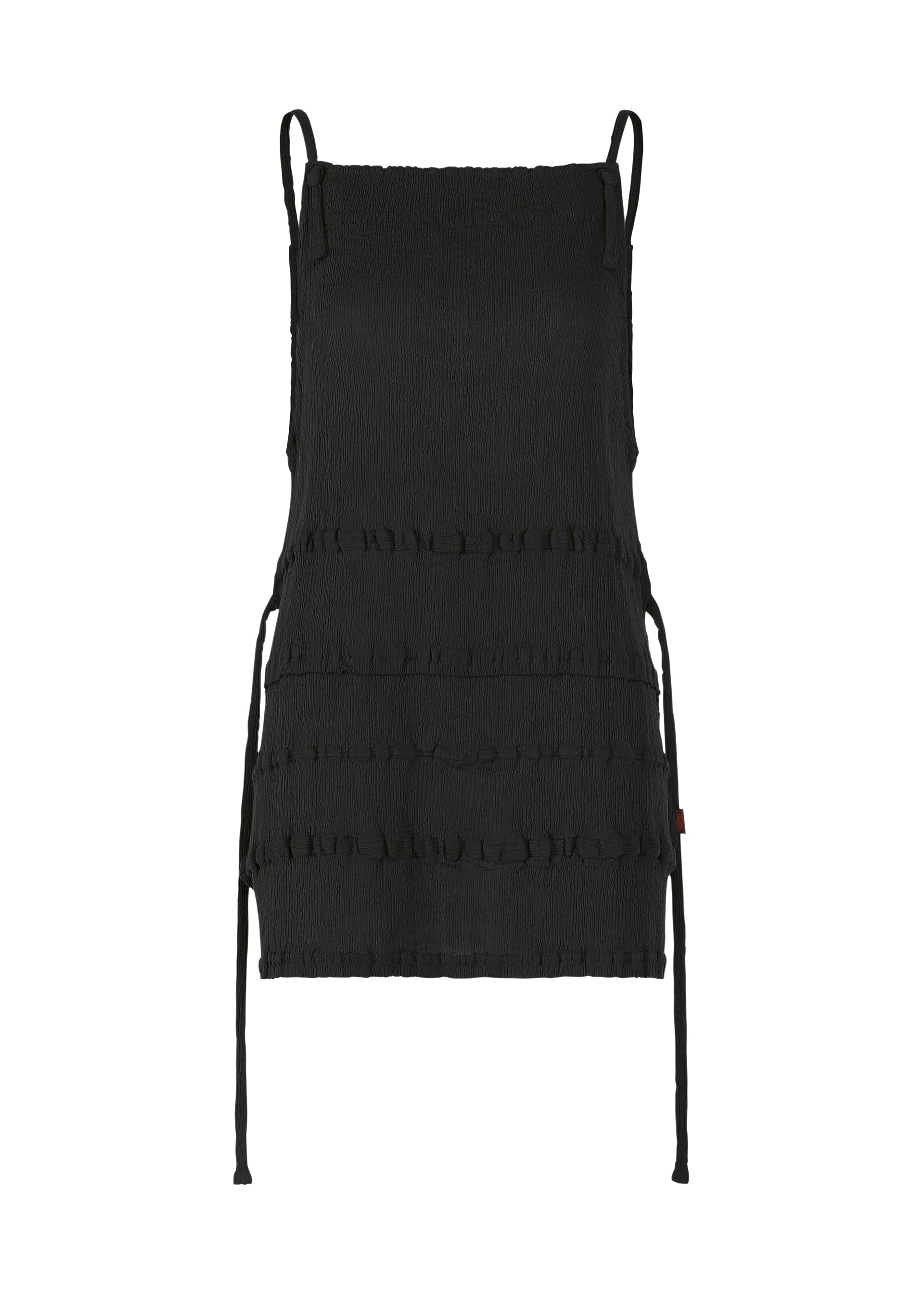 Zoomed view The HaaT KYO CHIJIMI TSUCHIKABE is a black sleeveless apron-style top with a square neckline, thin straps, subtle ruffles, and side strings. Made from ultra-fine cotton with a crepe-like texture for added comfort. - BLACK （no.15）