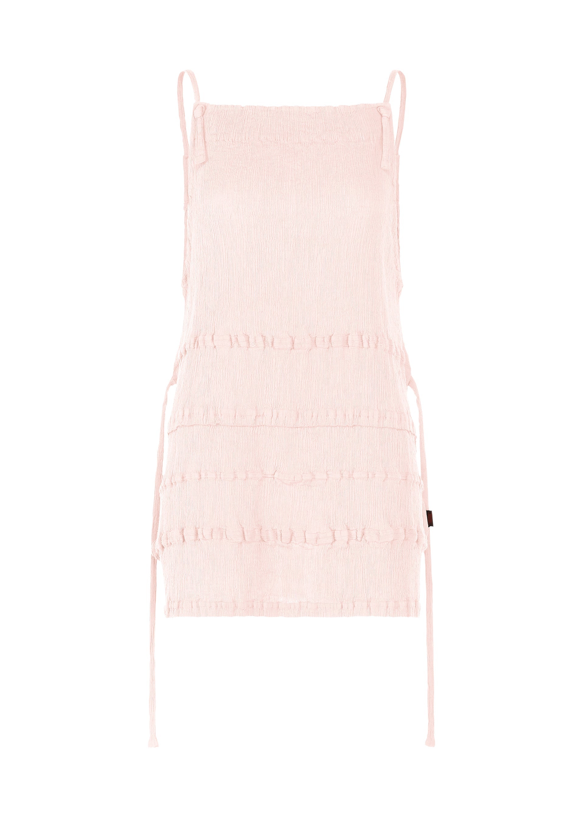 Zoomed view The HaaT KYO CHIJIMI TSUCHIKABE is a light pink apron-style top with thin straps, a square neckline, side waist ties, and subtle ruffles. Made from ultra-fine cotton, its crepe-like textured fabric offers comfort and easy adjustment. - LIGHT PINK （no.20）