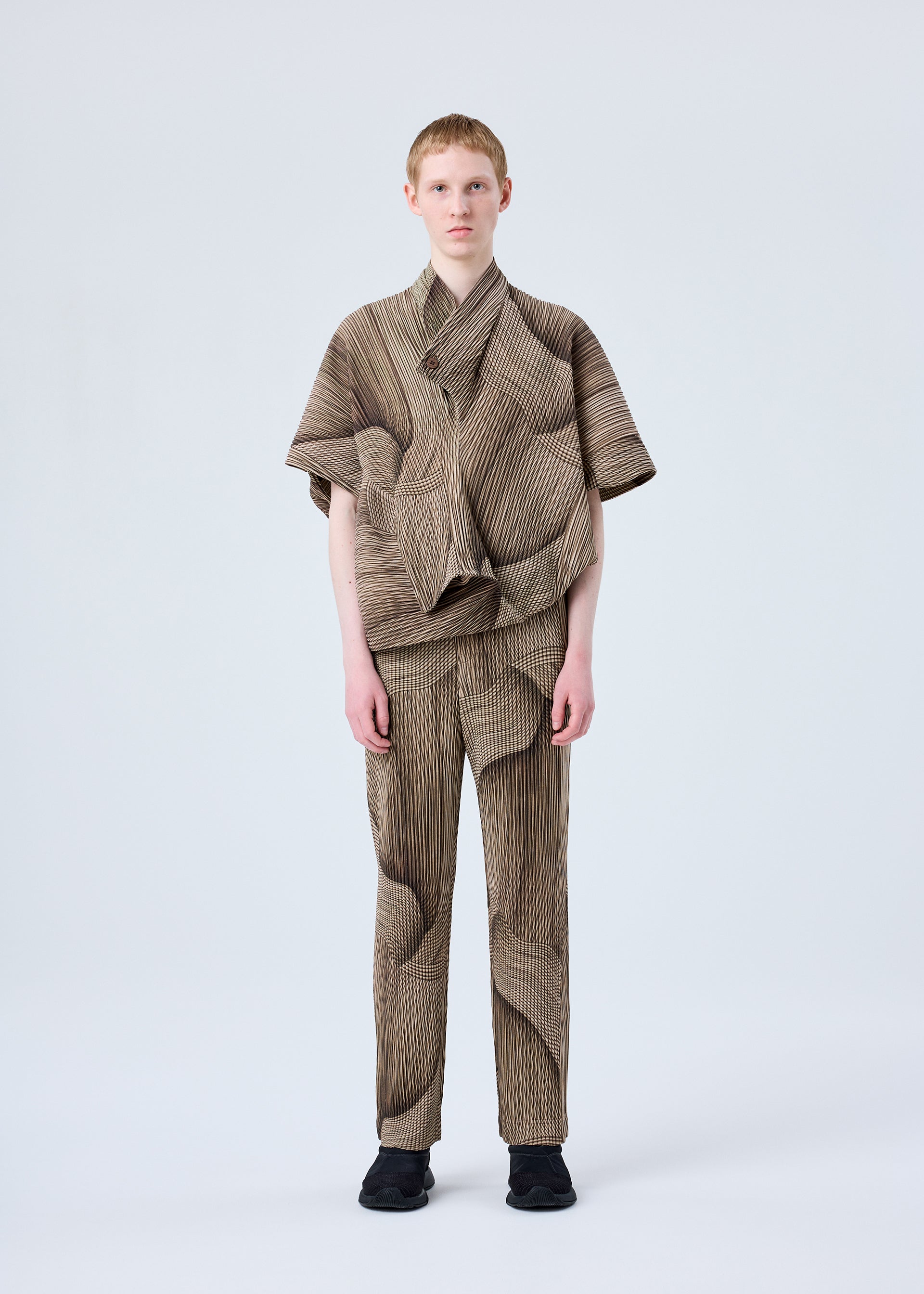 HOMME PLISSÉ ISSEY MIYAKE – ISSEY MIYAKE ONLINE STORE