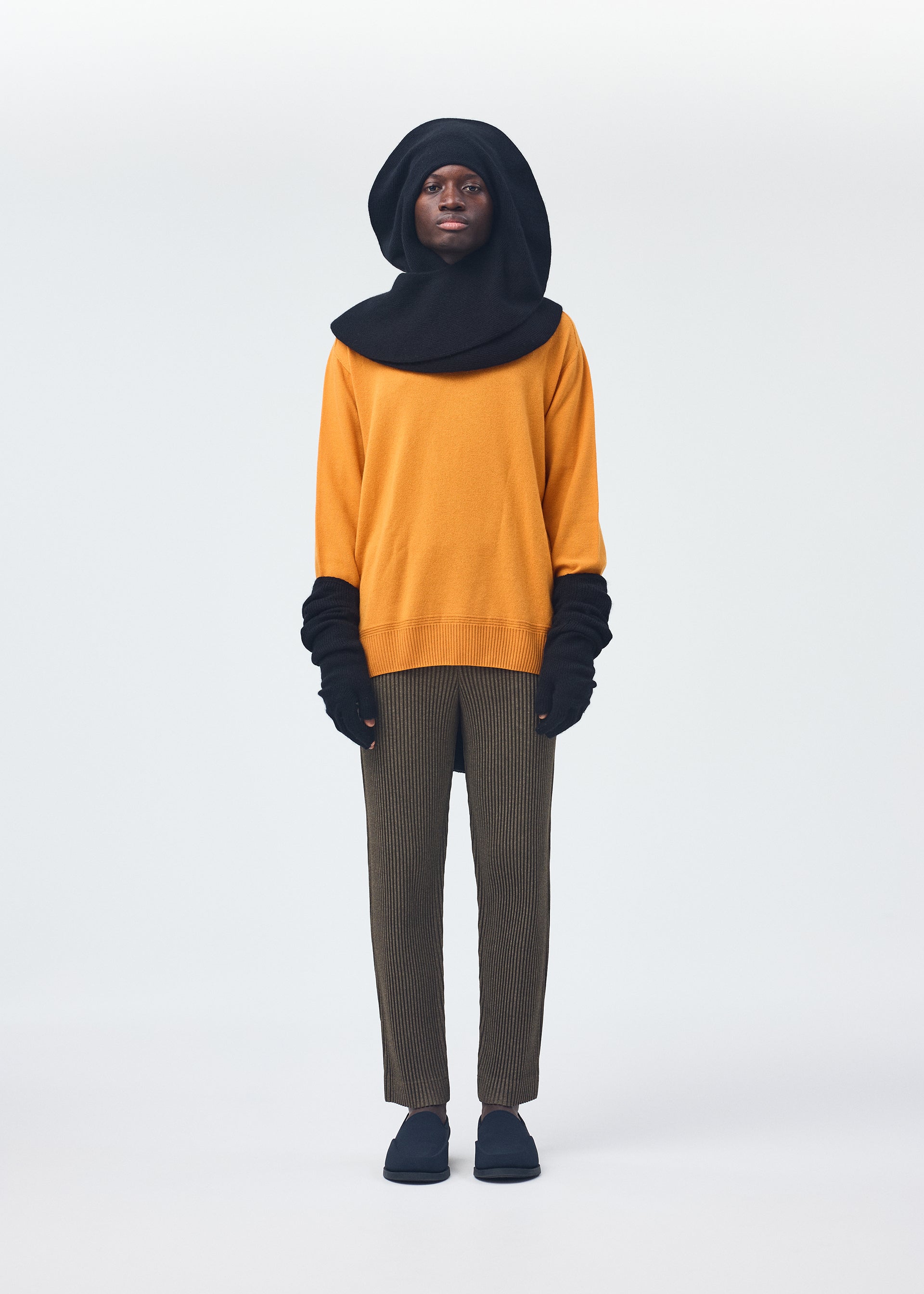 Zoomed view CASHMERE WINTER GEAR