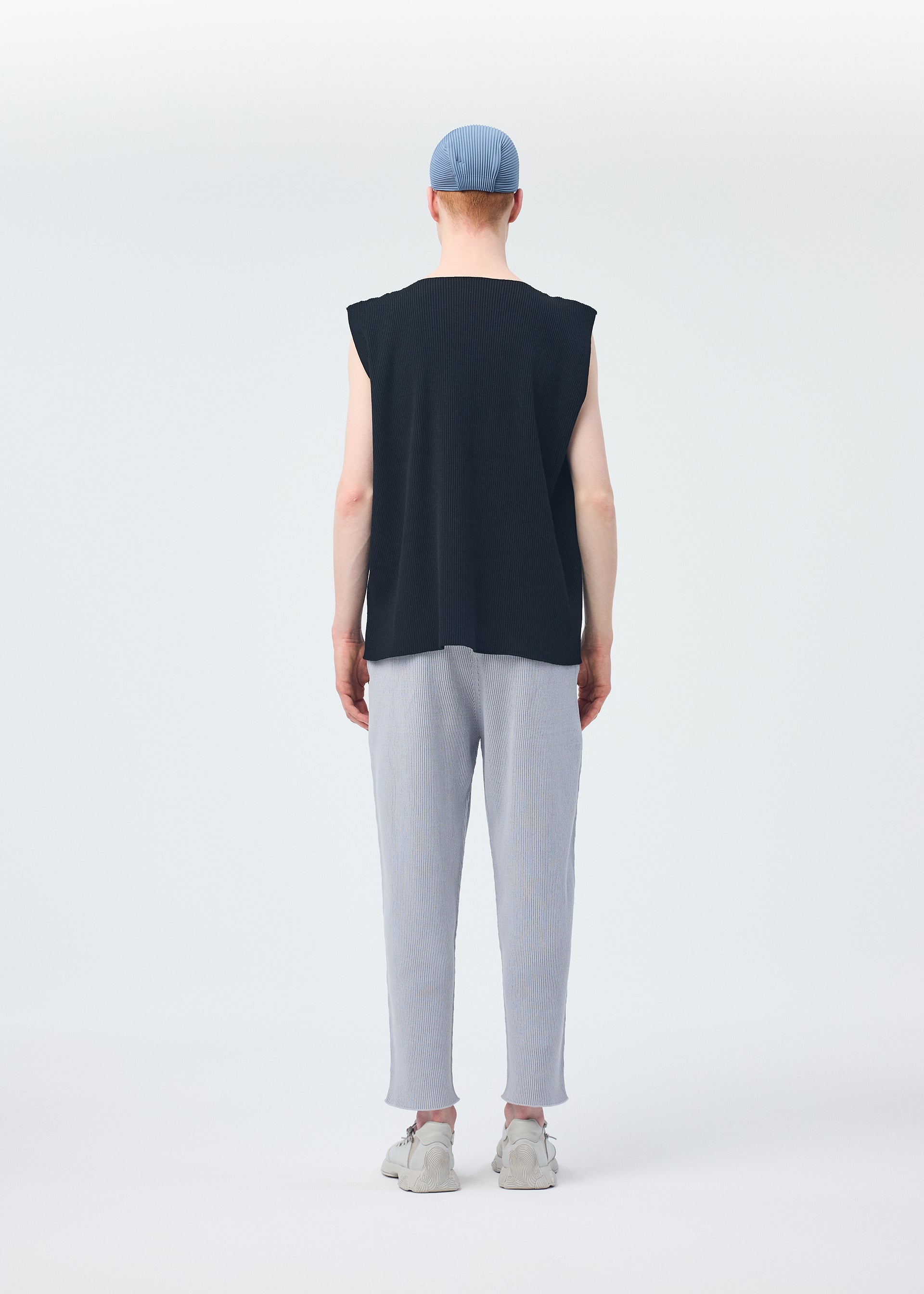 6/11までの出品　PLEATS PLEASE BASICS 半袖トップス 6/11までの出品 PLEATS PLEASE BASICS 半袖トップス - メルカリ