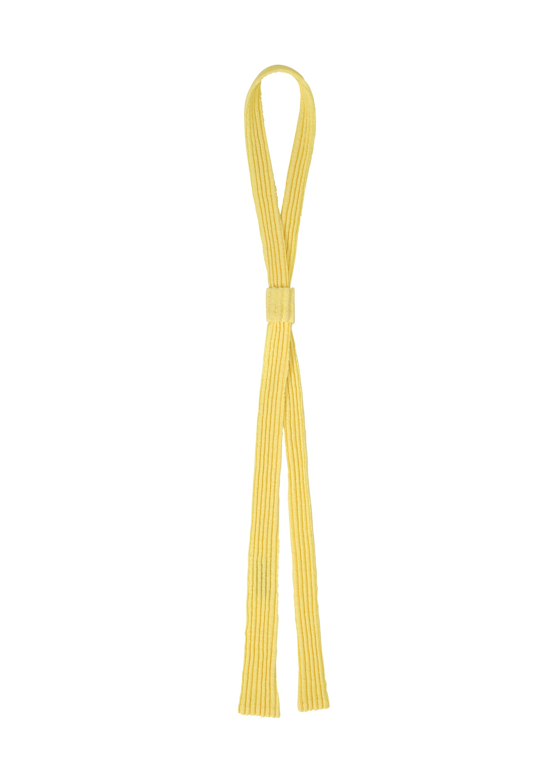 Zoomed view The PLEATED SEERSUCKER TIE by HOMME PLISSÉ ISSEY MIYAKE features a yellow looped cord with a ribbed texture, joined at the center and hanging straight, offering a playful yet simple accessory design. - YELLOW （no.52）