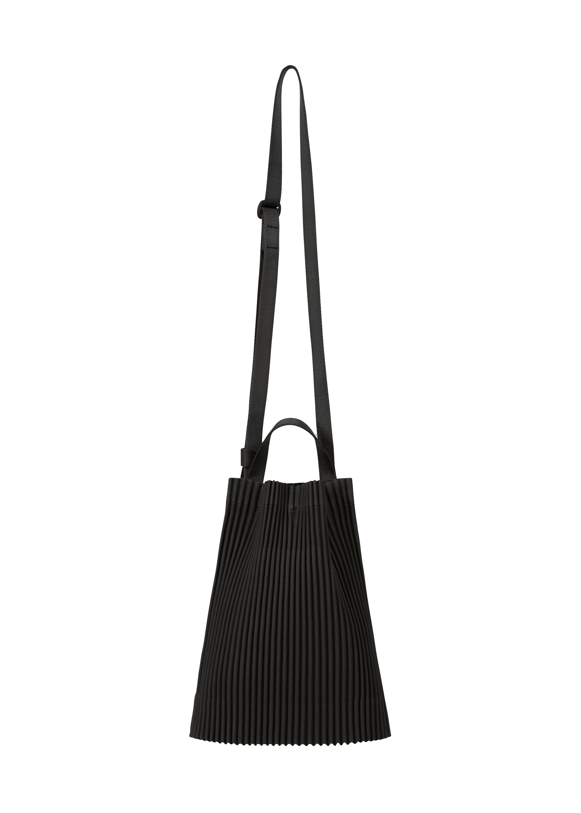 Zoomed view The DRAWSTRING PLEATS BAG by HOMME PLISSÉ ISSEY MIYAKE is a black pleated shoulder bag with light material, adjustable strap, small handle, shown against a white background. - BLACK （no.15）