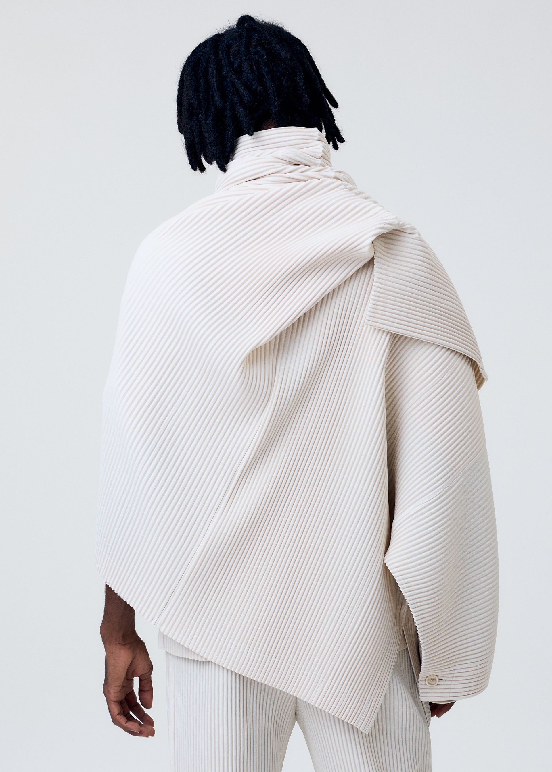 WEAR OR WRAP – ISSEY MIYAKE ONLINE STORE