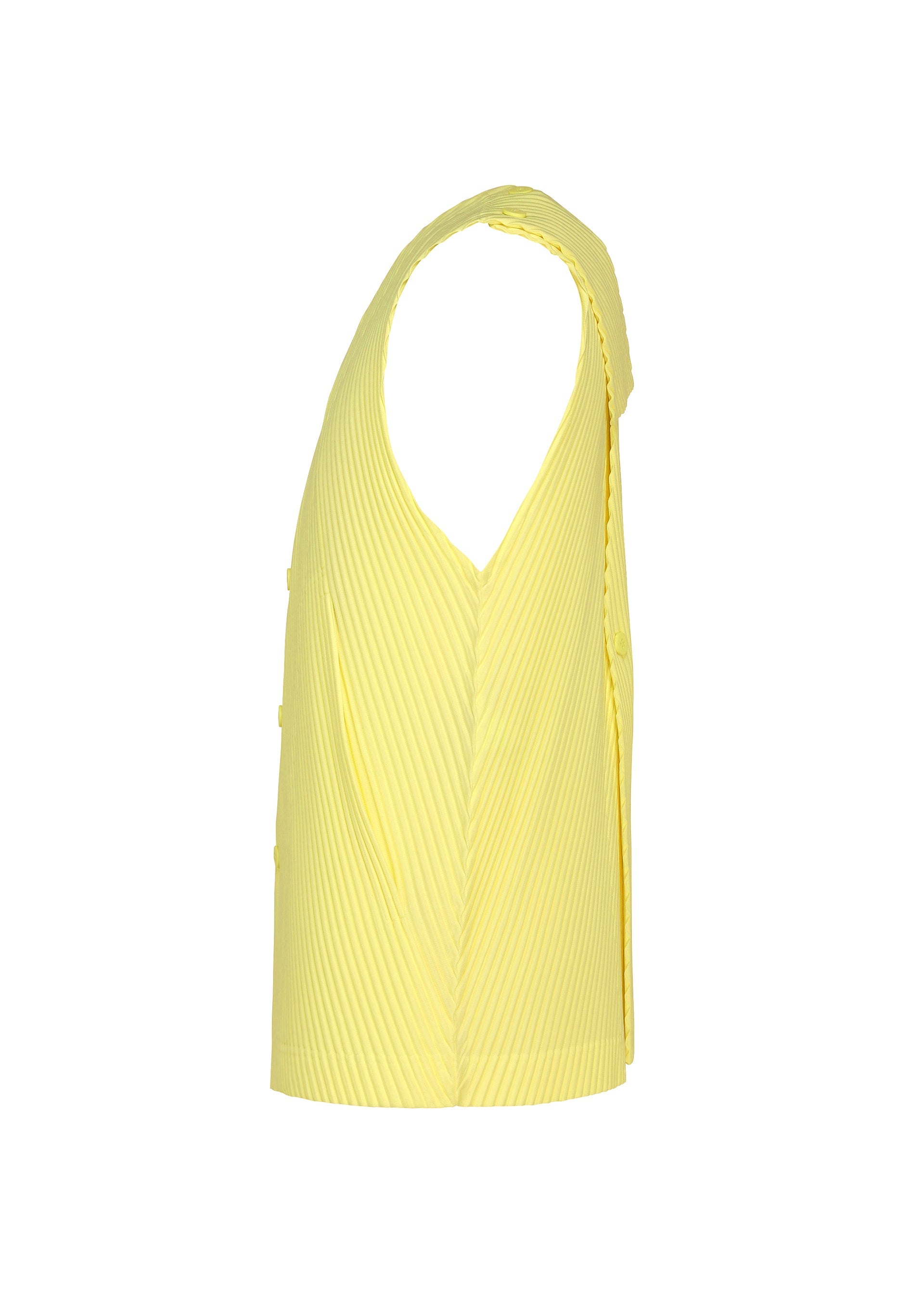 Zoomed view Side view of the SLASH top by HOMME PLISSÉ ISSEY MIYAKE—a sleeveless, light yellow vest featuring a high round neckline and diagonal textured pleats. The garment showcases a straight hem and a clean, minimal design.