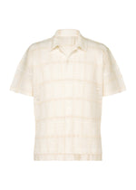 LACE GRID PLEATS short-sleeve button-up shirt by HOMME PLISSÉ ISSEY MIYAKE, crafted from a cream-colored cotton-blend polyester featuring a subtle textured plaid pattern, pointed collar, and relaxed fit. - WHITE （no.01）