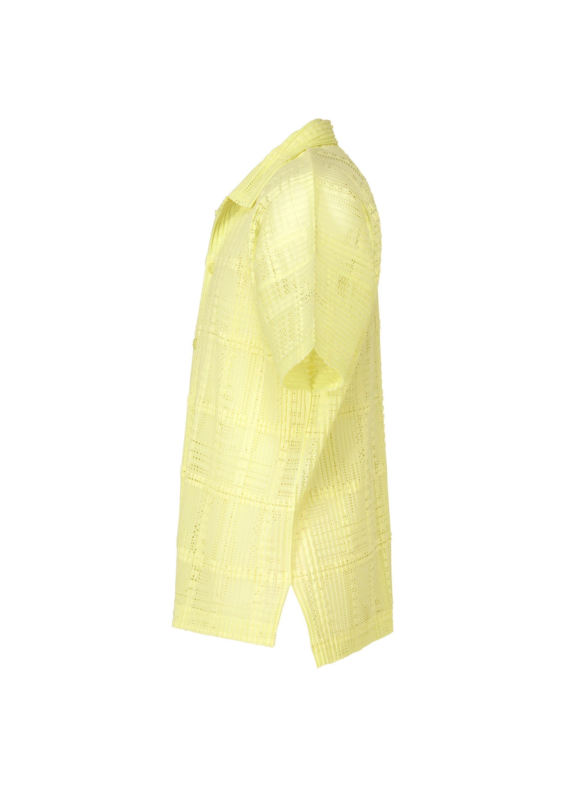 Zoomed view The LACE GRID PLEATS shirt by HOMME PLISSÉ ISSEY MIYAKE is a light yellow, short-sleeve open-collar top featuring a lace-like, semi-transparent plaid texture, displayed from the side against a white background.