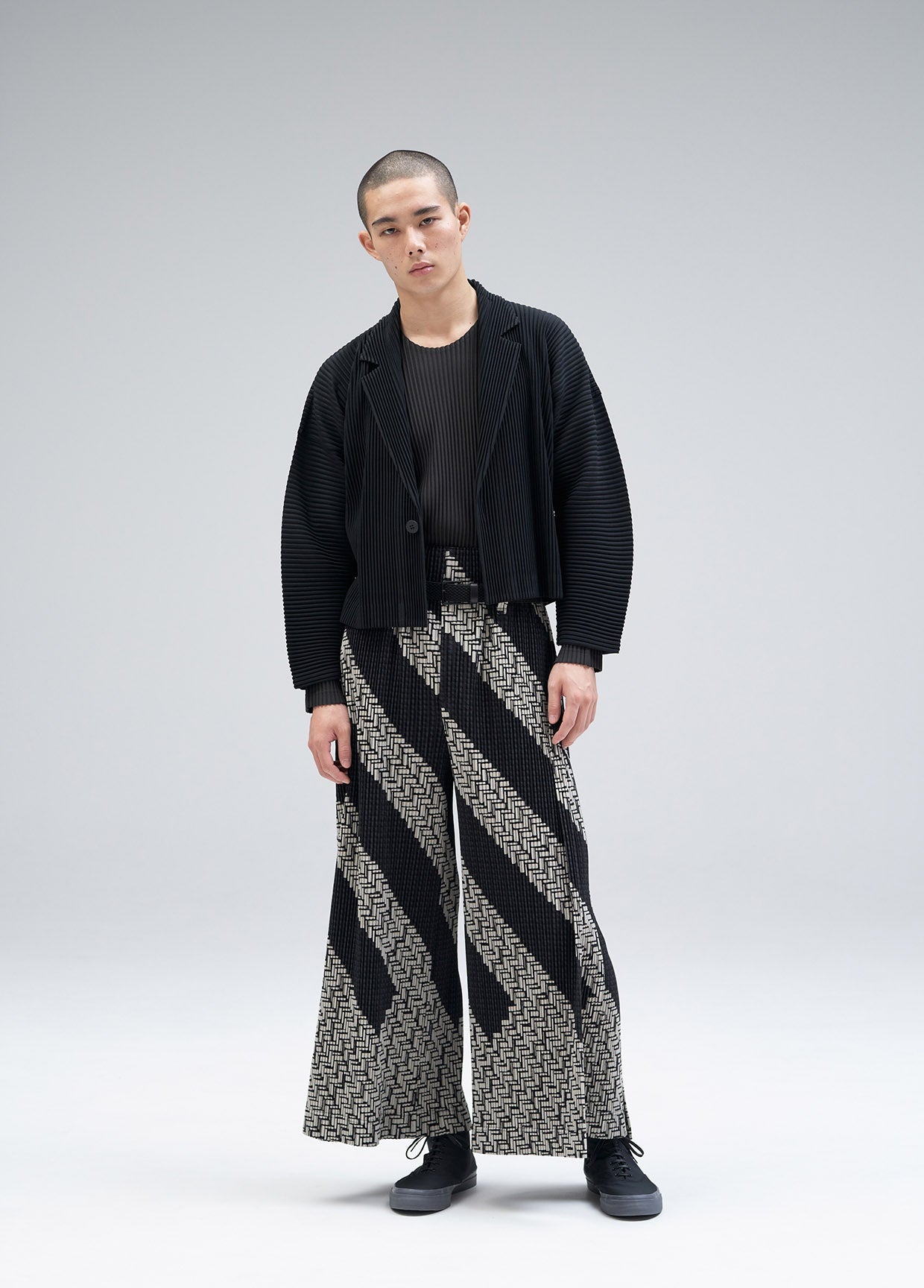 HOMME PLISSÉ ISSEY MIYAKE COLLECTIONS AUTUMN WINTER 2021/22
