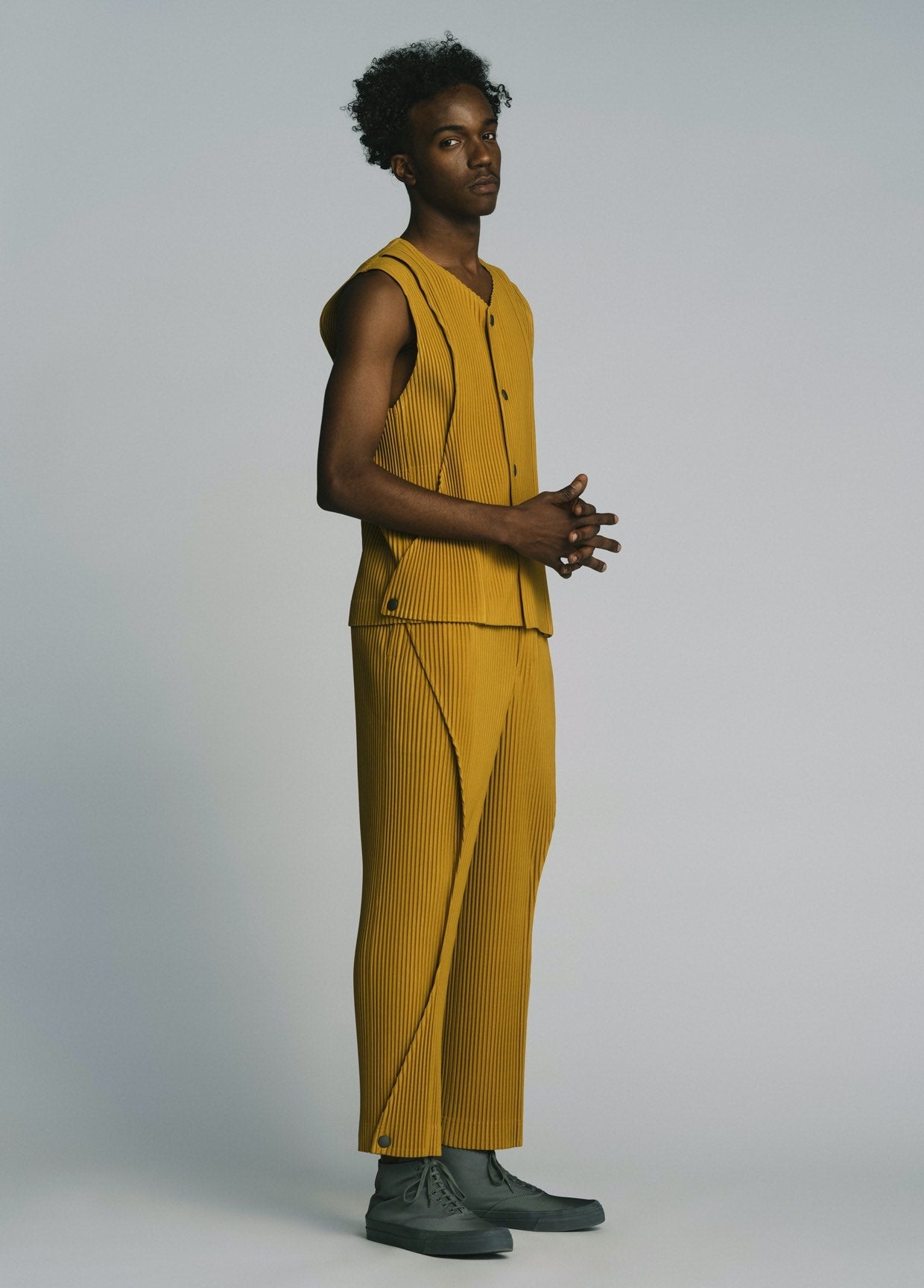 HOMME PLISSÉ ISSEY MIYAKE COLLECTIONS AUTUMN WINTER 2022/23