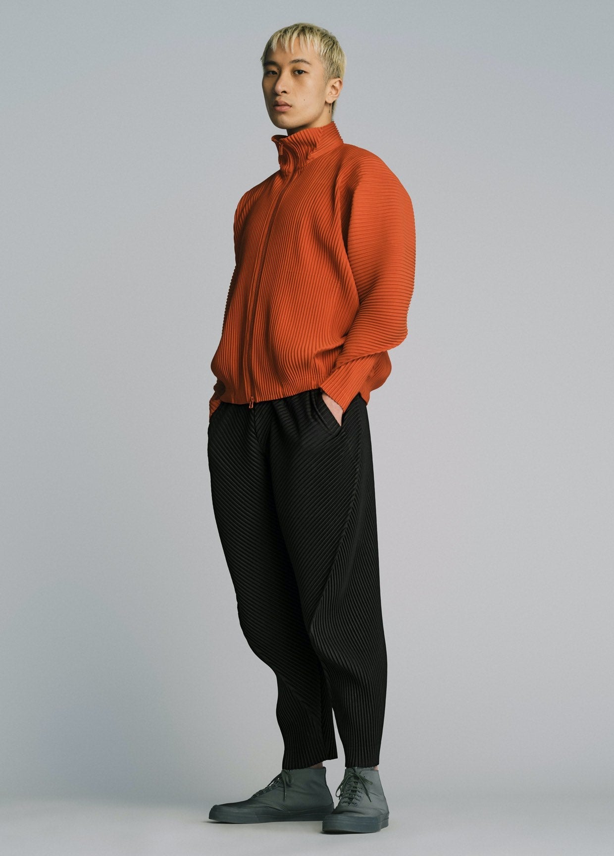 HOMME PLISSÉ ISSEY MIYAKE COLLECTIONS AUTUMN WINTER 2022/23 – ISSEY MIYAKE  ONLINE STORE