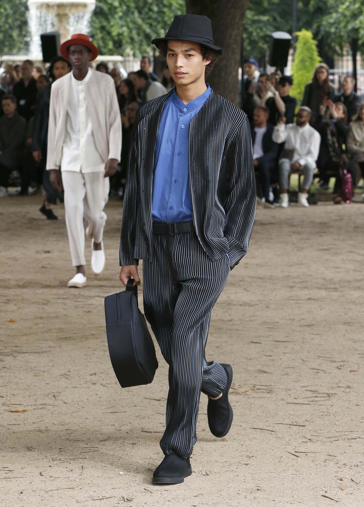 HOMME PLISSÉ ISSEY MIYAKE COLLECTIONS SPRING SUMMER 2020 – ISSEY