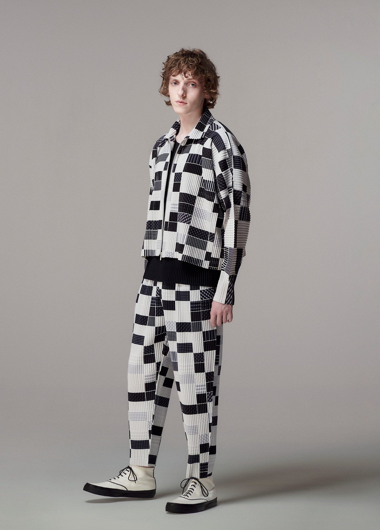 HOMME PLISSÉ ISSEY MIYAKE Homme Plissé Issey Miyake Fall 2021 Menswear Collection | Vogue