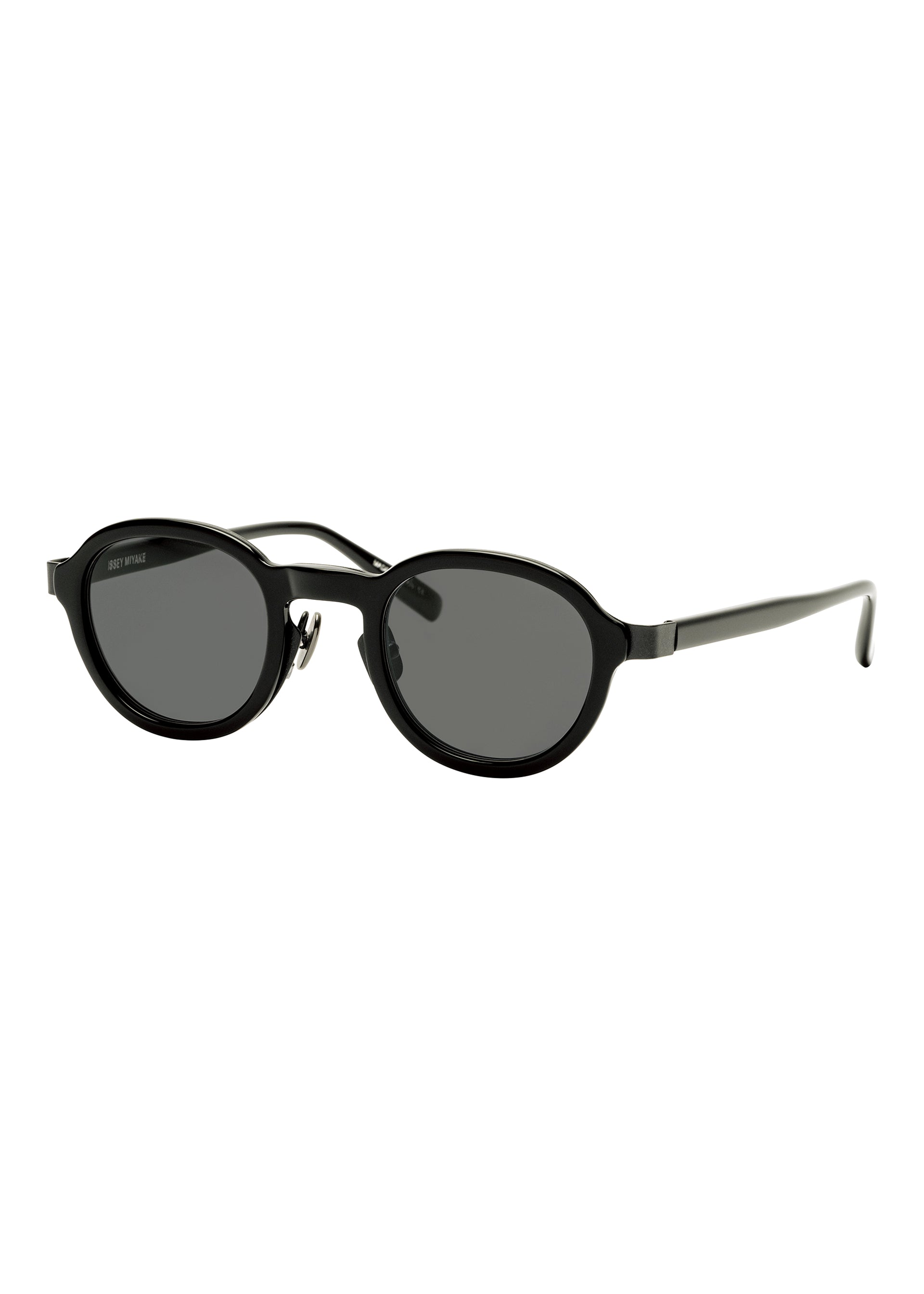 Eyewear – ISSEY MIYAKE ONLINE STORE