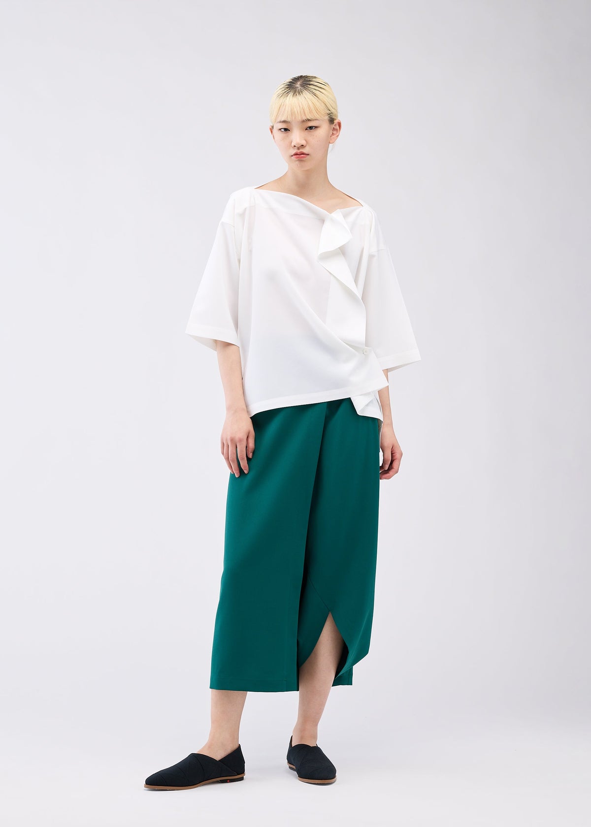 FLAT ONE TUCK T
