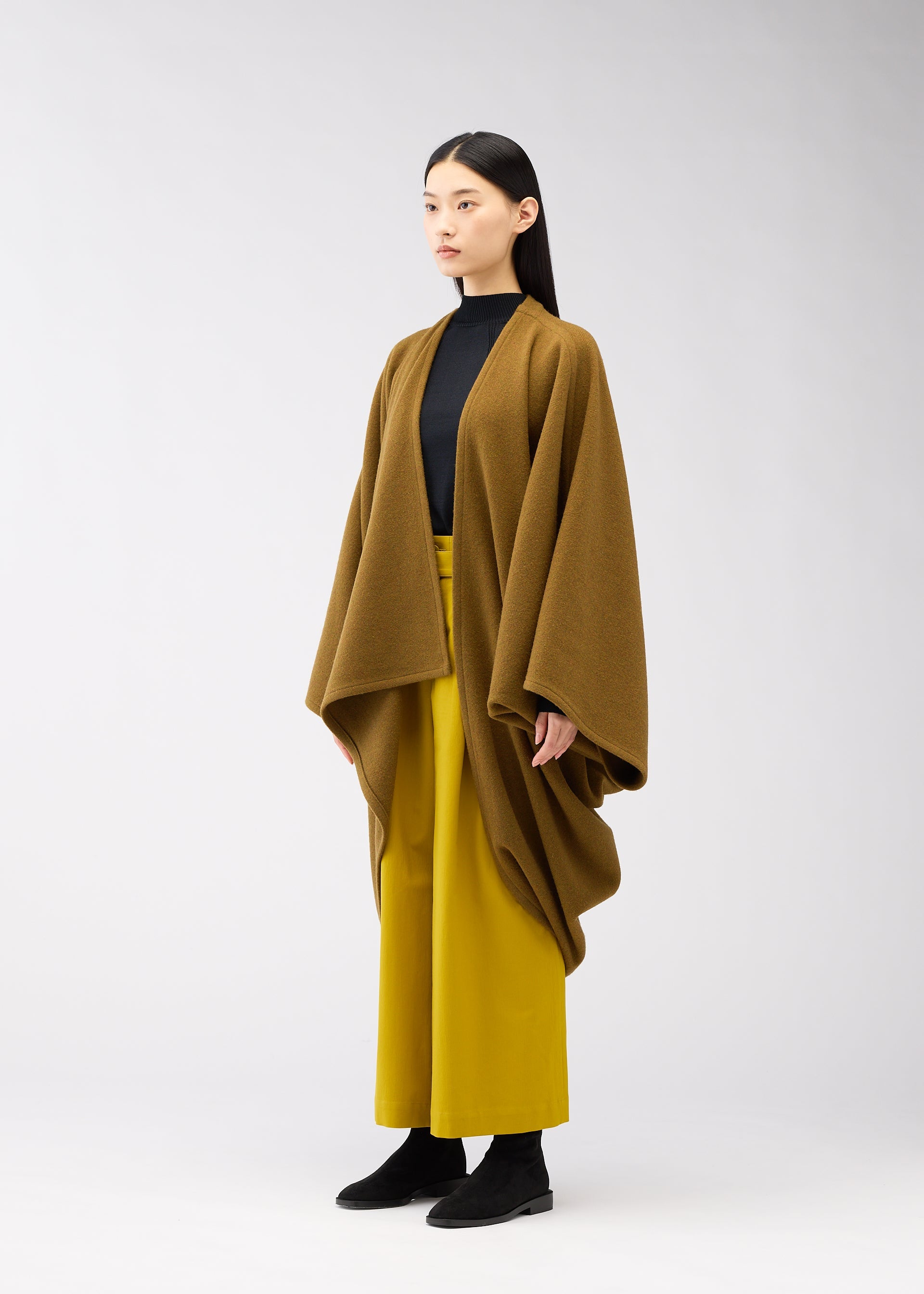 Zoomed view DRAPE COAT