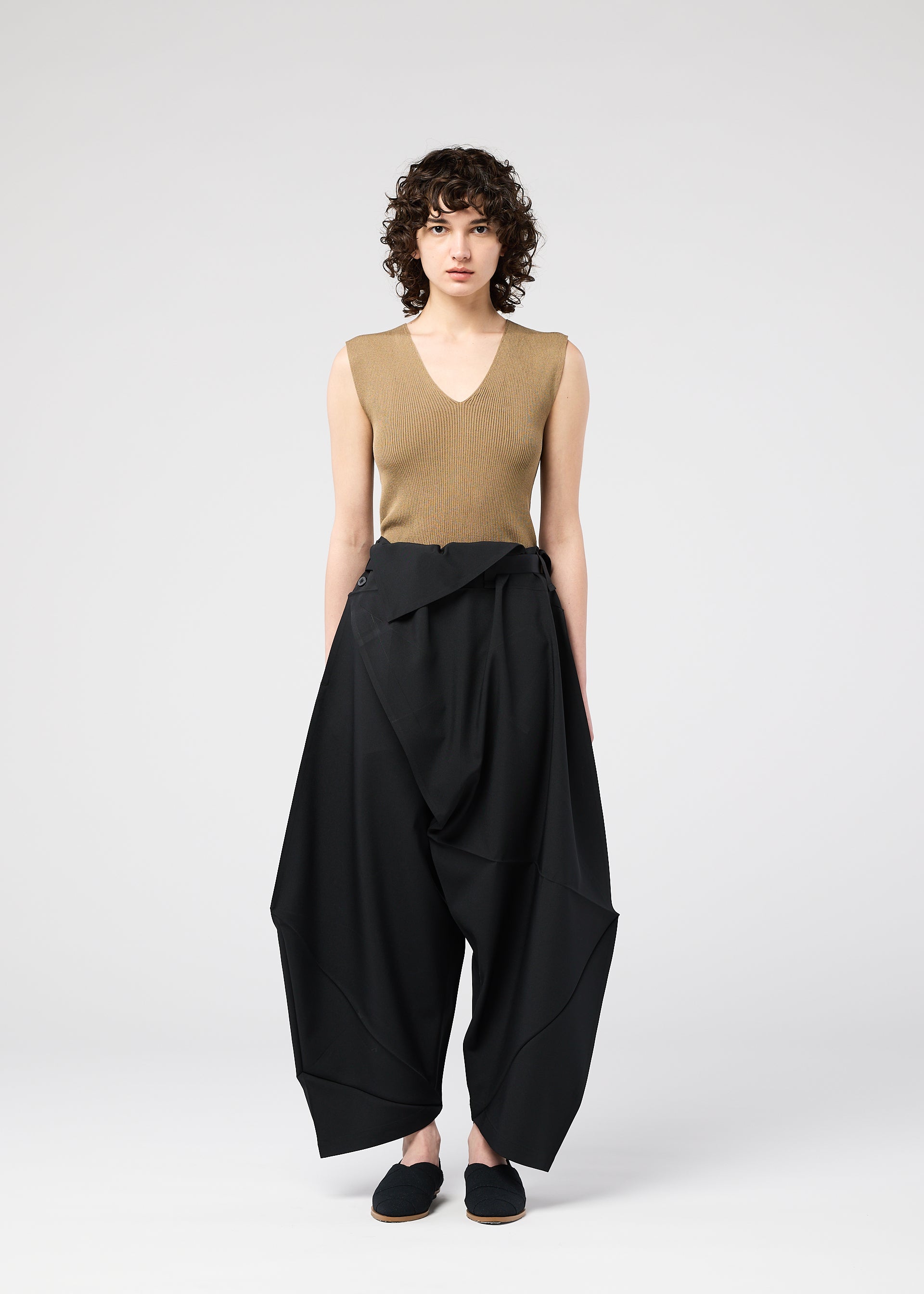 132.5トップス 132 5. ISSEY MIYAKE – ISSEY MIYAKE ONLINE STORE