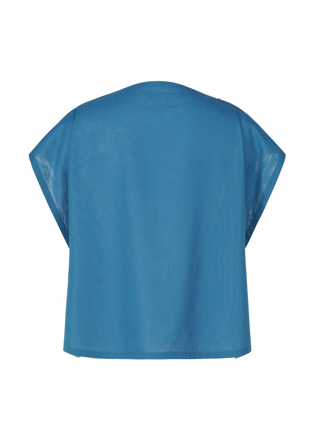 The SHEER FOLIO by 132 5. ISSEY MIYAKE is a blue short-sleeve top with a loose fit, round neckline, and straight hem—ideal for layering or pairing with portfolio-inspired outfits. view 3 of 10