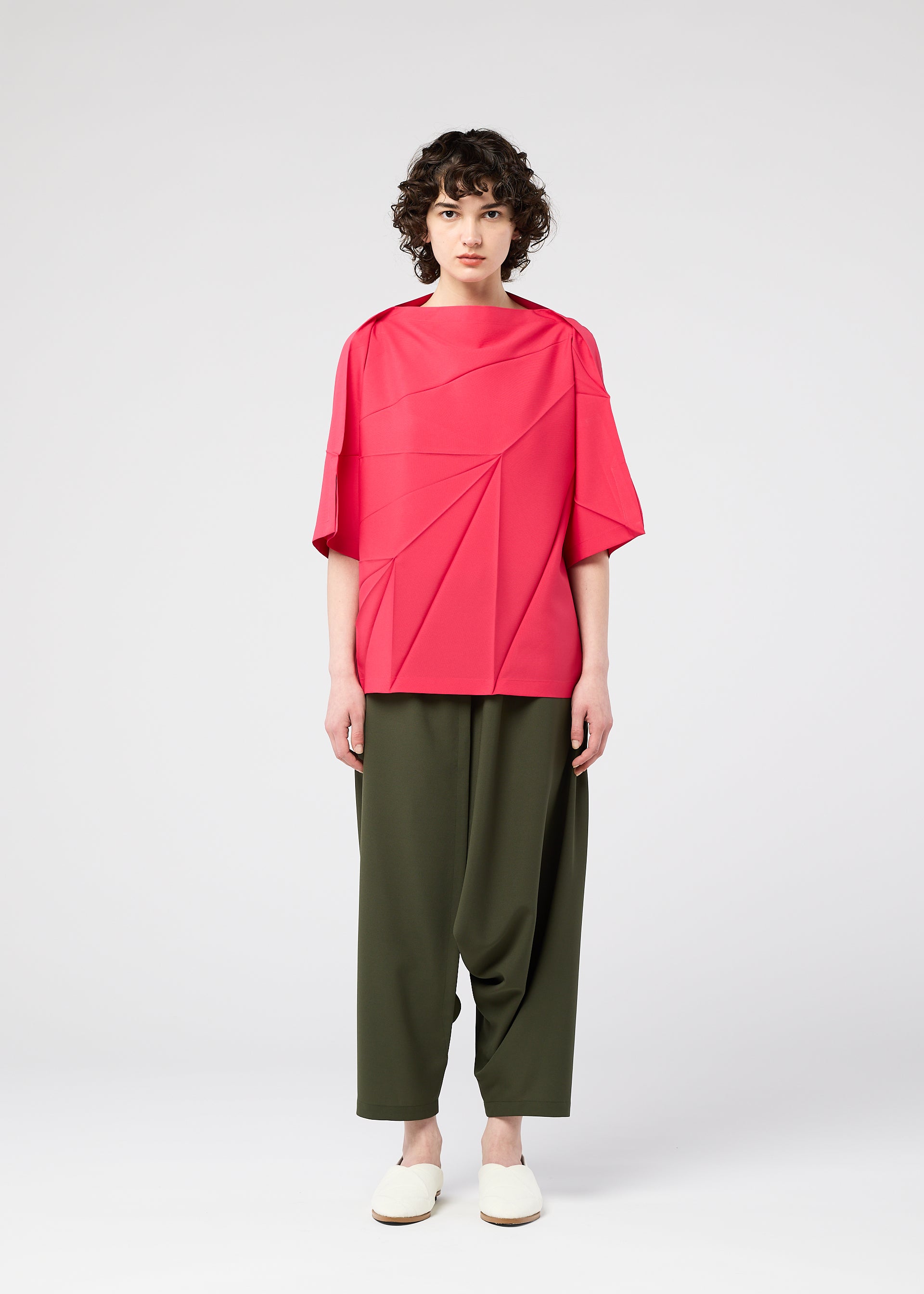 132 5. ISSEY MIYAKE – ISSEY MIYAKE ONLINE STORE 132 5. ISSEY MIYAKE – ISSEY MIYAKE ONLINE STORE