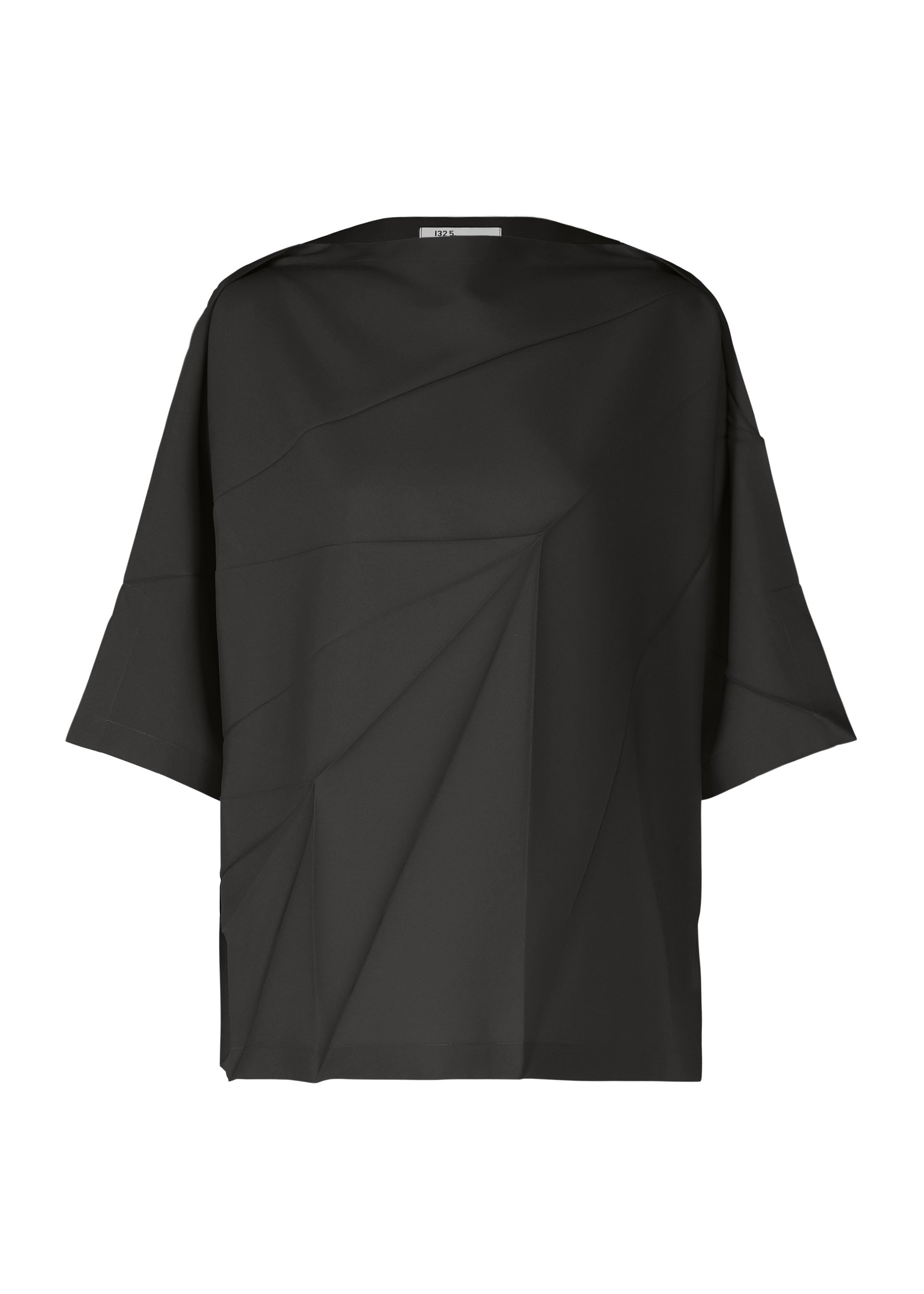RADIAL FOLD SHIRT – ISSEY MIYAKE ONLINE STORE