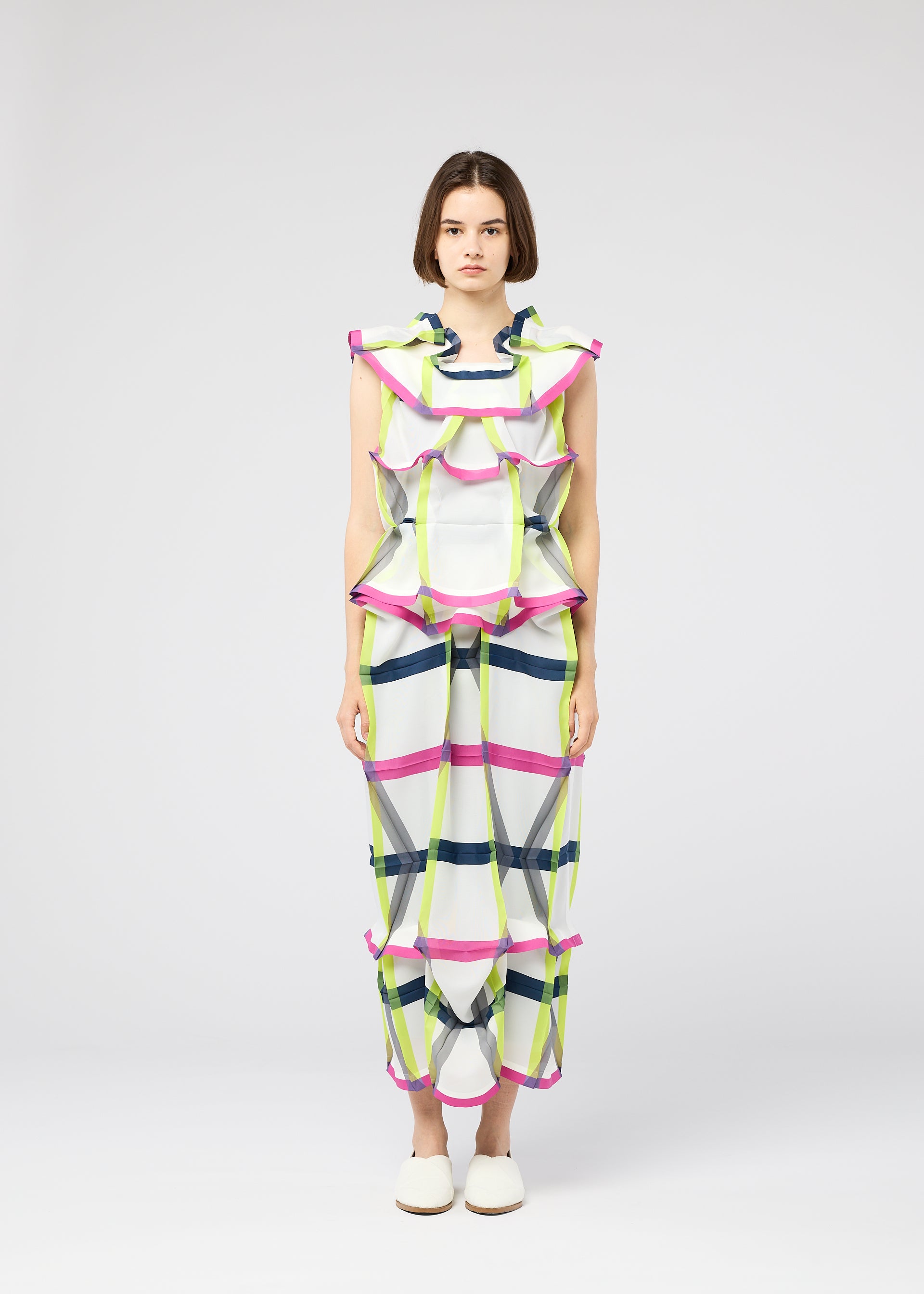 132.5トップス 132 5. ISSEY MIYAKE – ISSEY MIYAKE ONLINE STORE