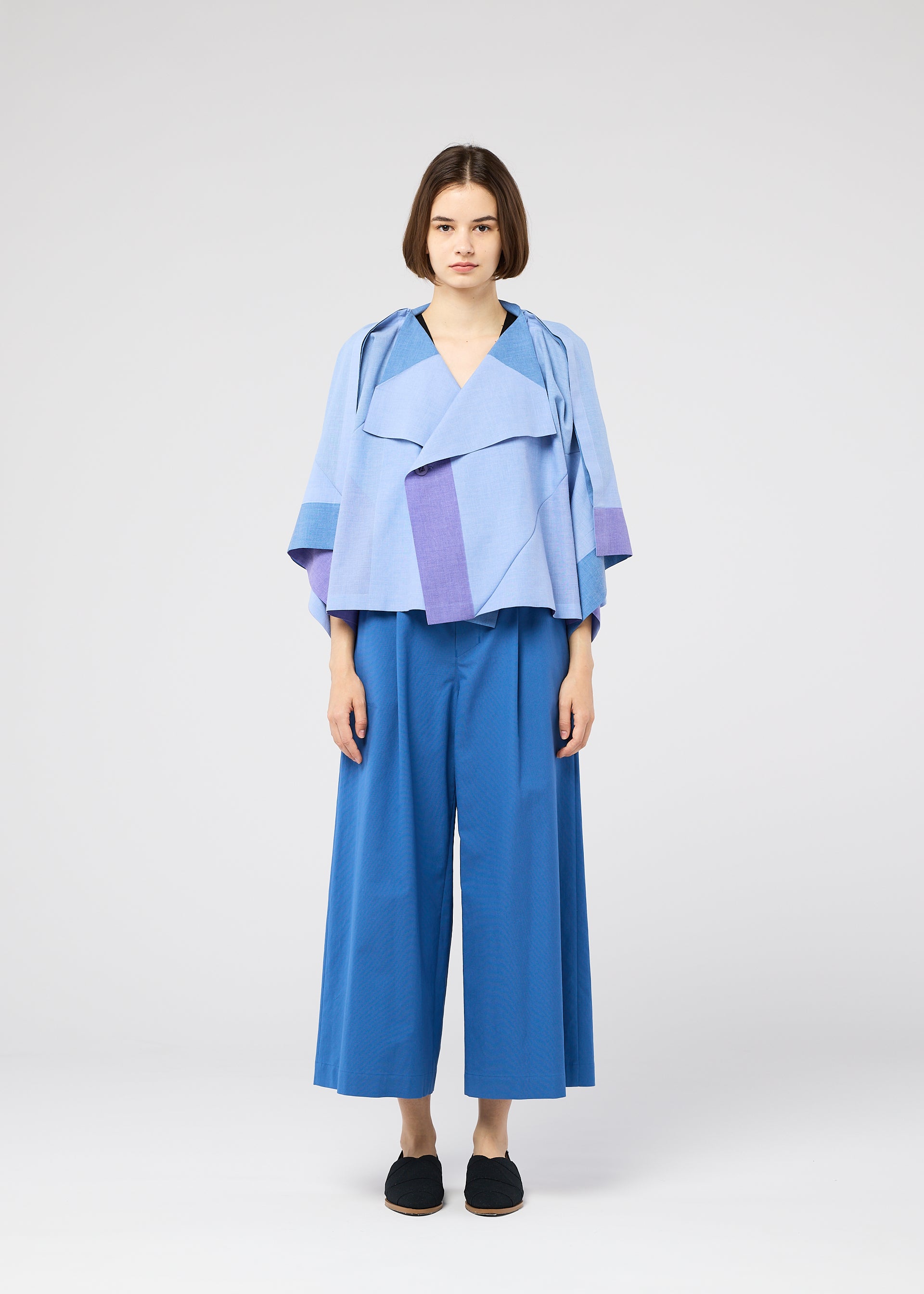 132.5トップス 132 5. ISSEY MIYAKE – ISSEY MIYAKE ONLINE STORE
