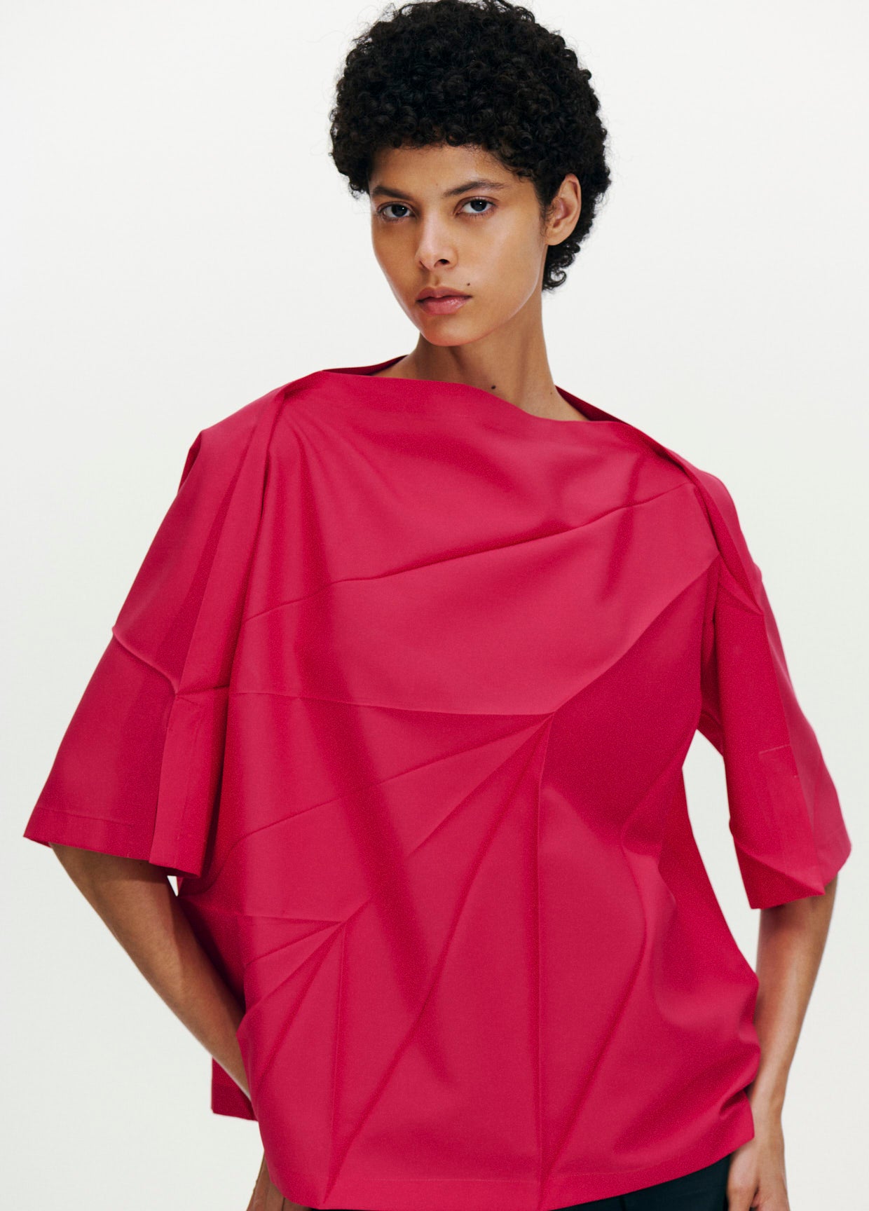 132 5. ISSEY MIYAKE LOOK 27