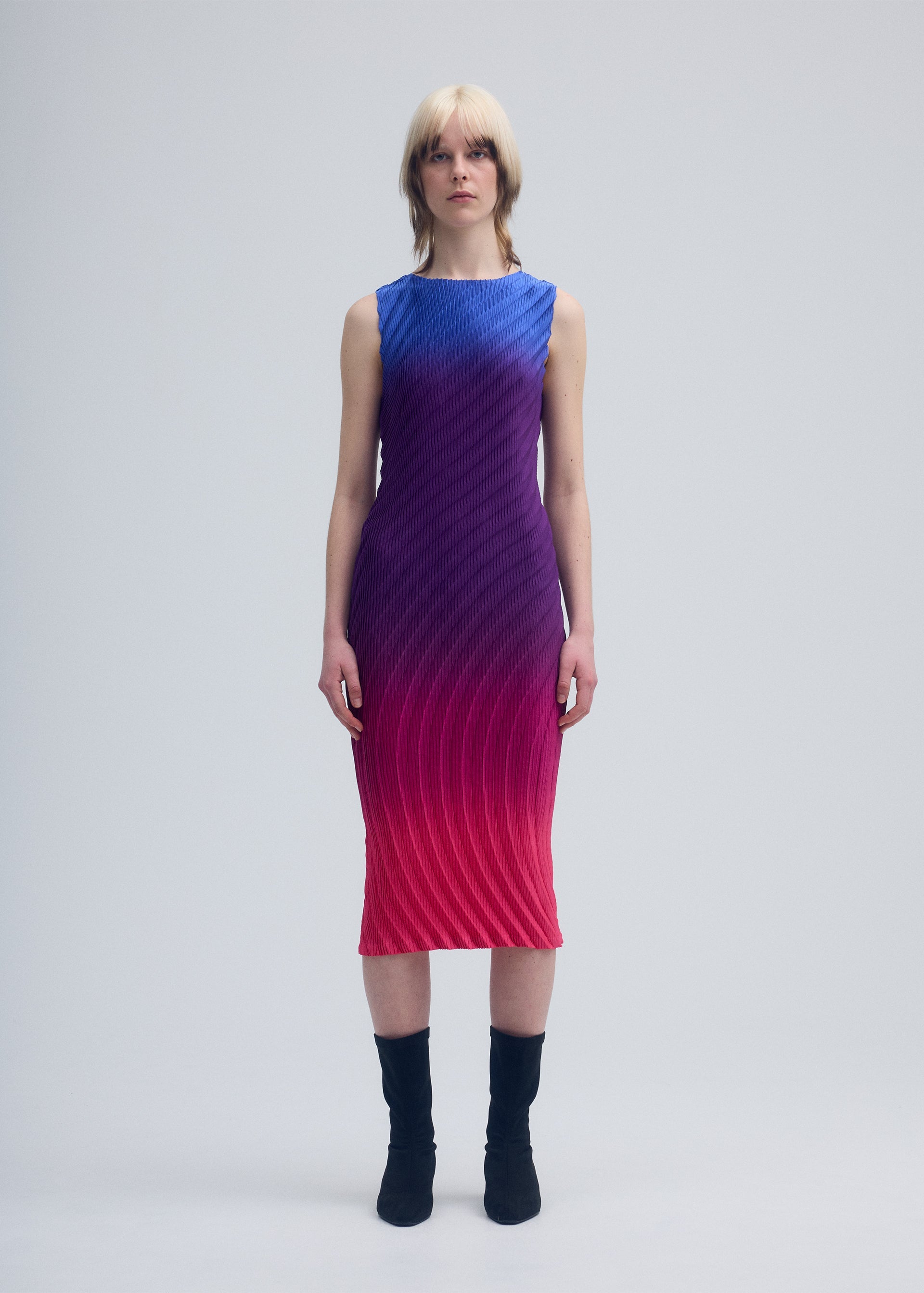 WOMEN / Dresses – ISSEY MIYAKE ONLINE STORE