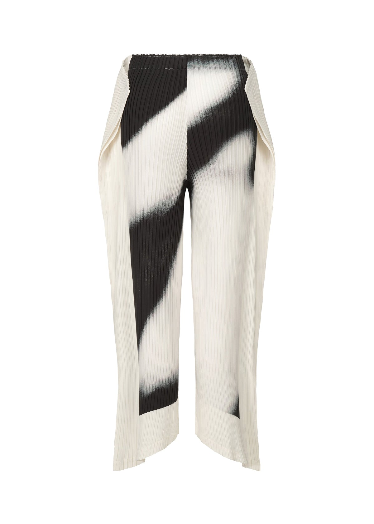 SHADOW STUDY PLEATS