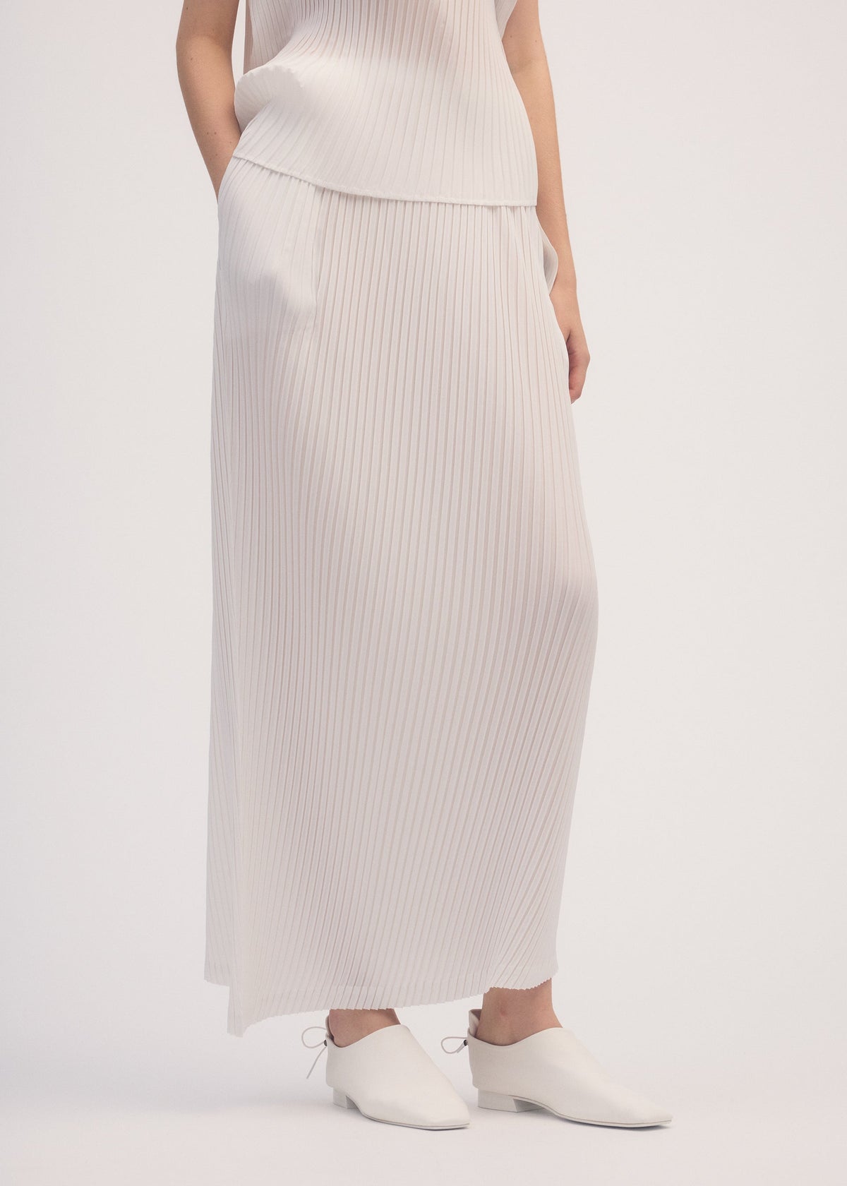 SHADOW STUDY PLEATS SOLID
