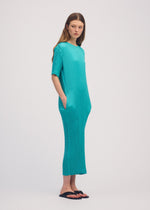 SLEEK PLEATS