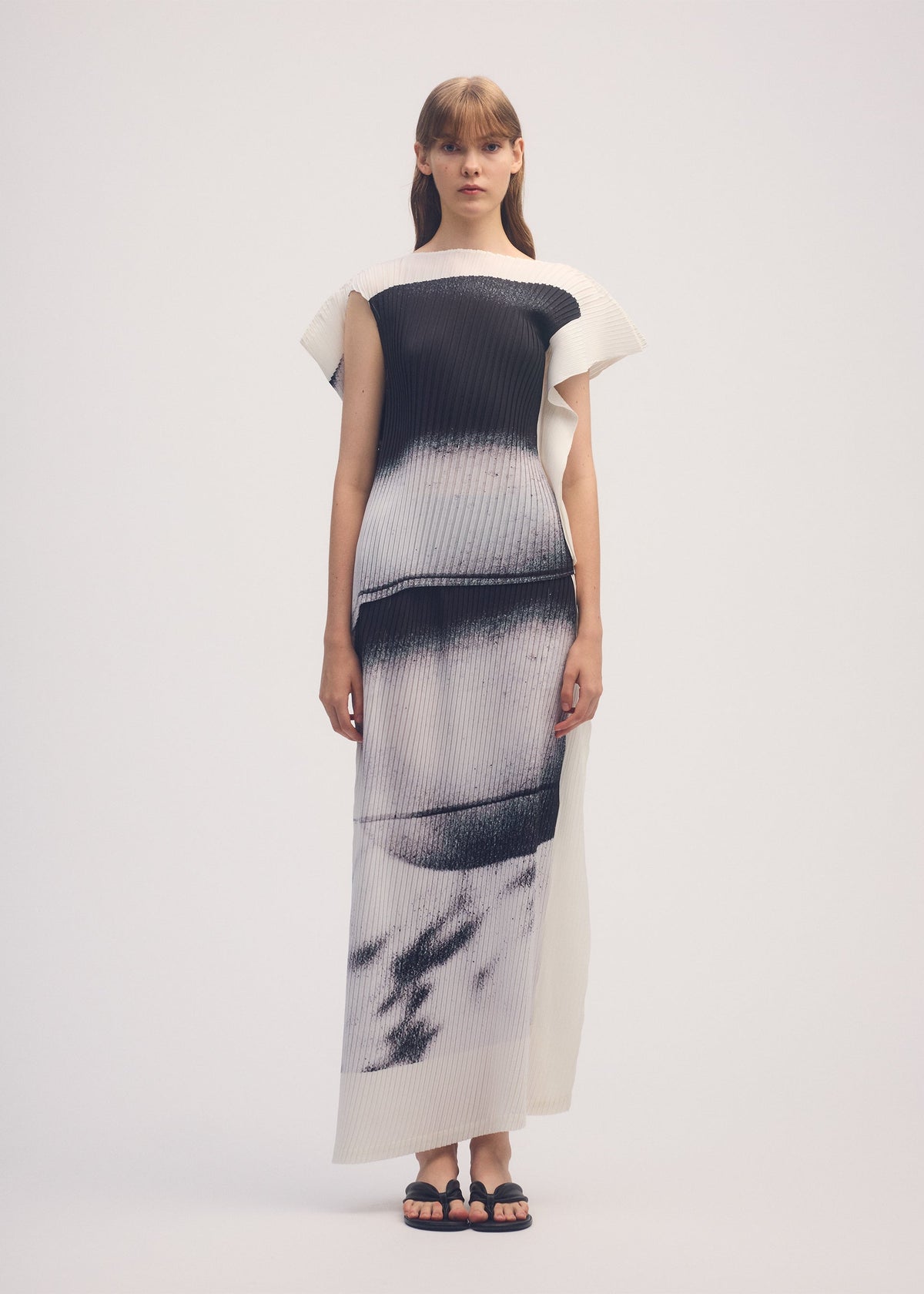 SHADOW STUDY PLEATS