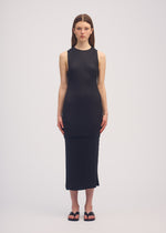 SLEEK PLEATS