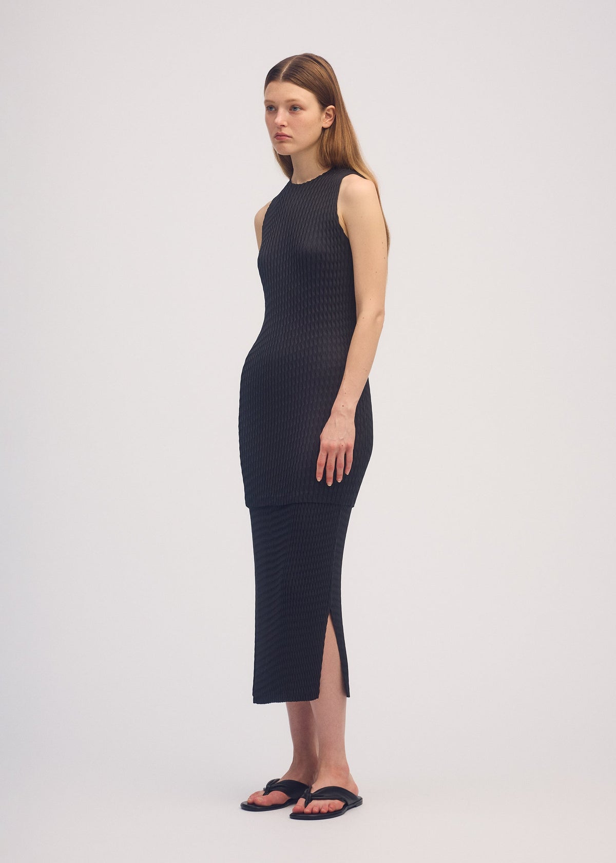 SLEEK PLEATS