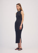 SLEEK PLEATS