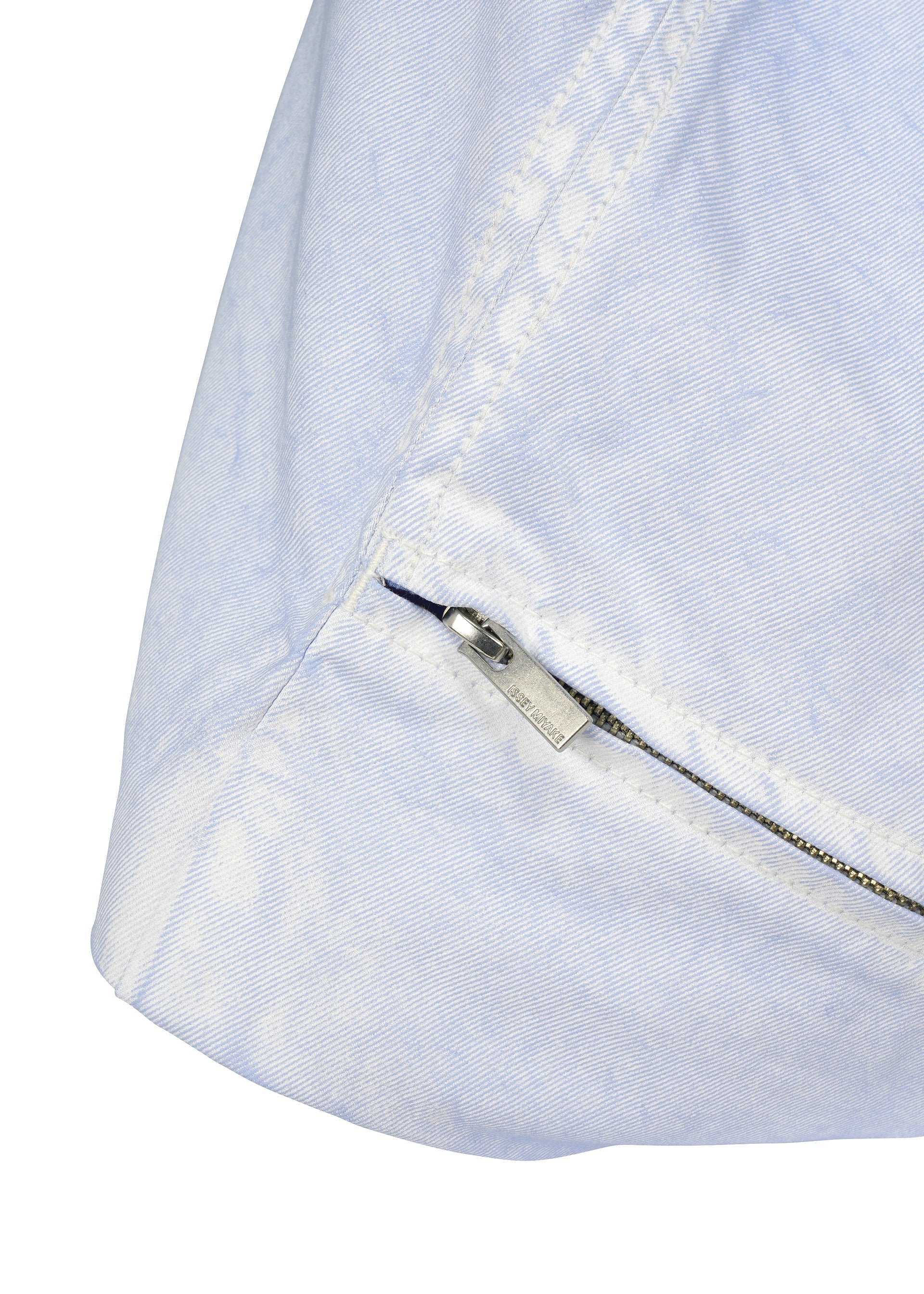 SCULPTURAL (BAG)