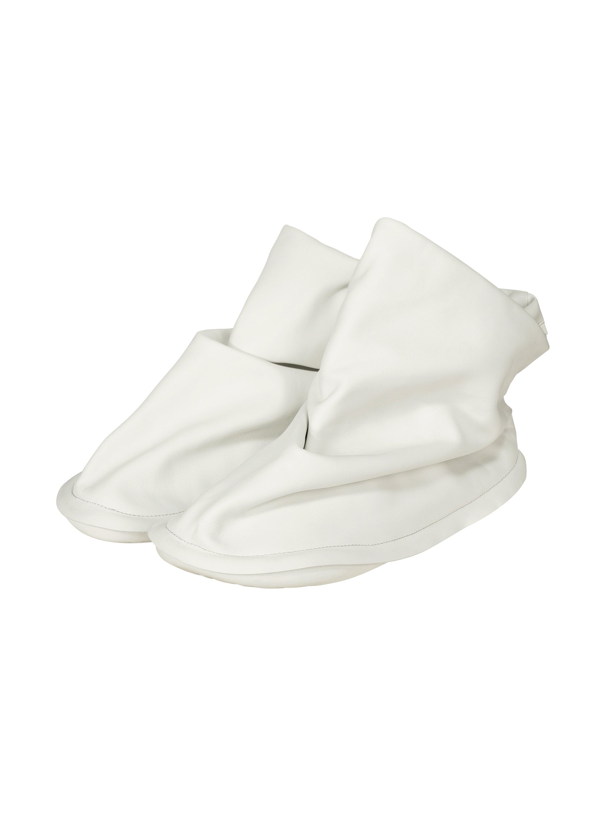 PEU FORM, Accessories & Others_Legwear & Shoes, White