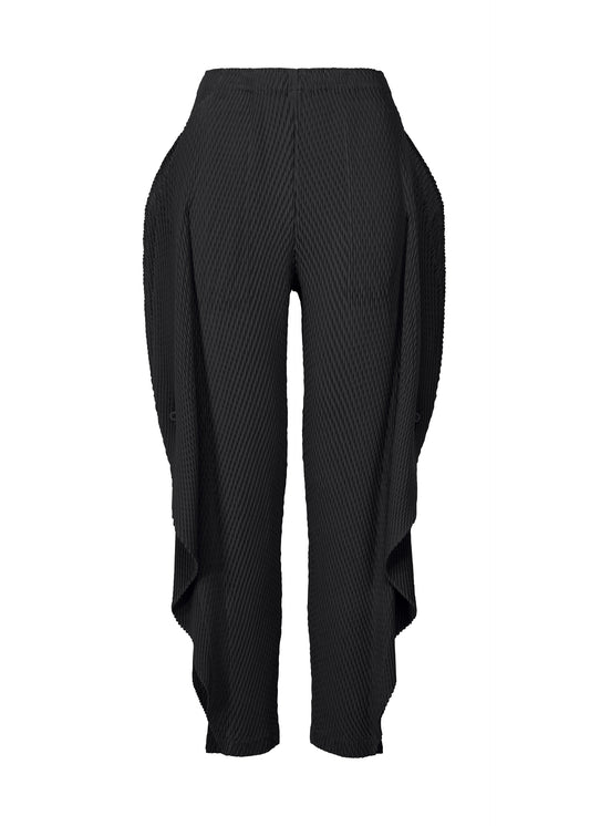 ORBICULAR PLEATS