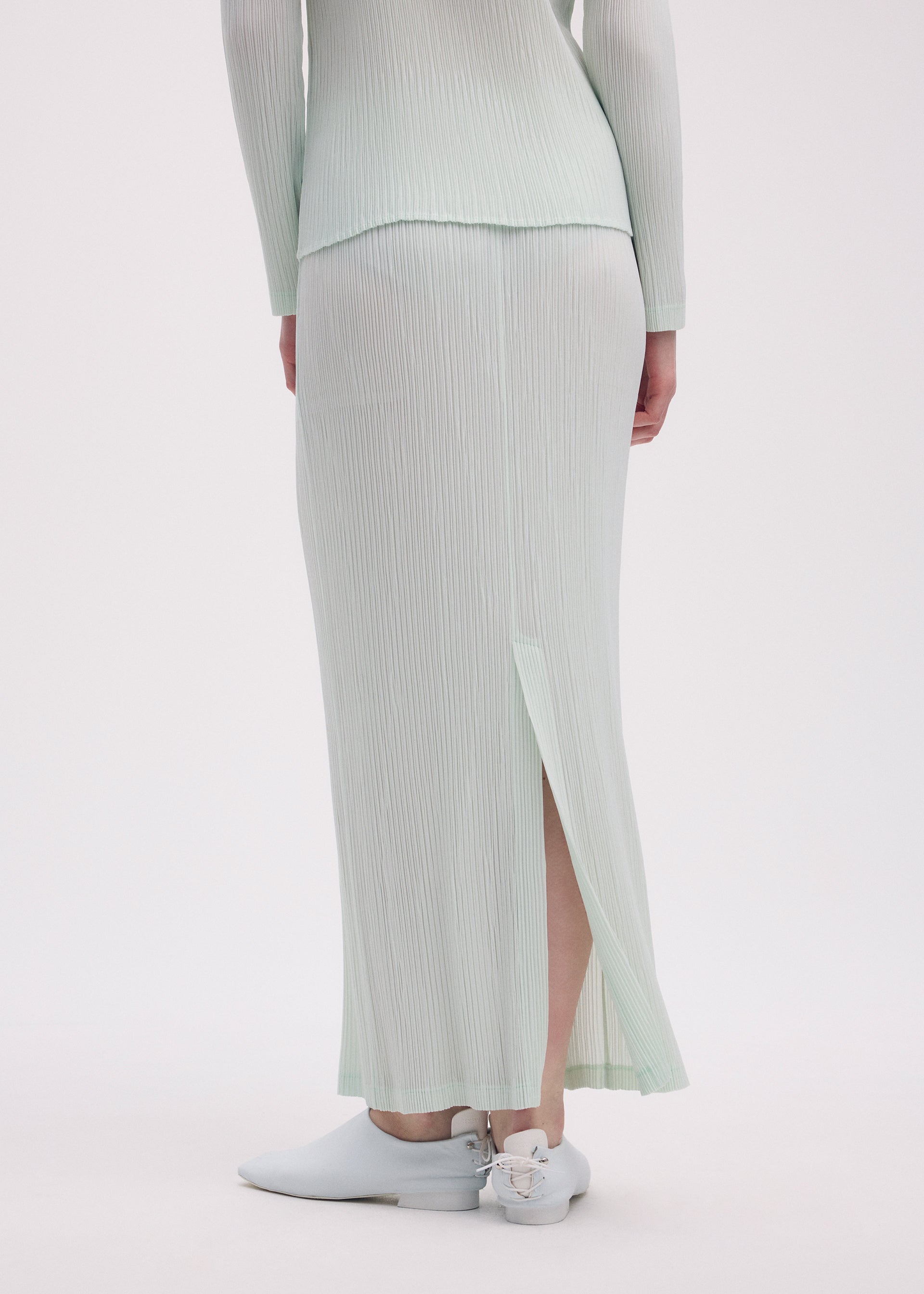 HATCHING PLEATS