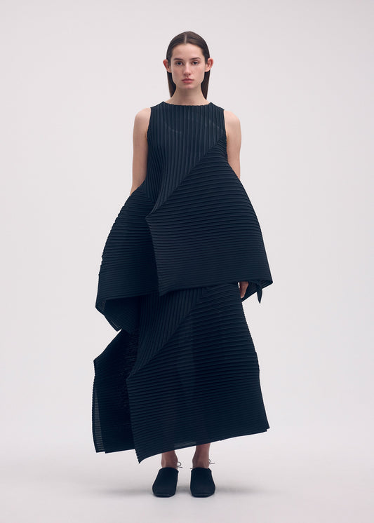 FOLD PLEATS view 2