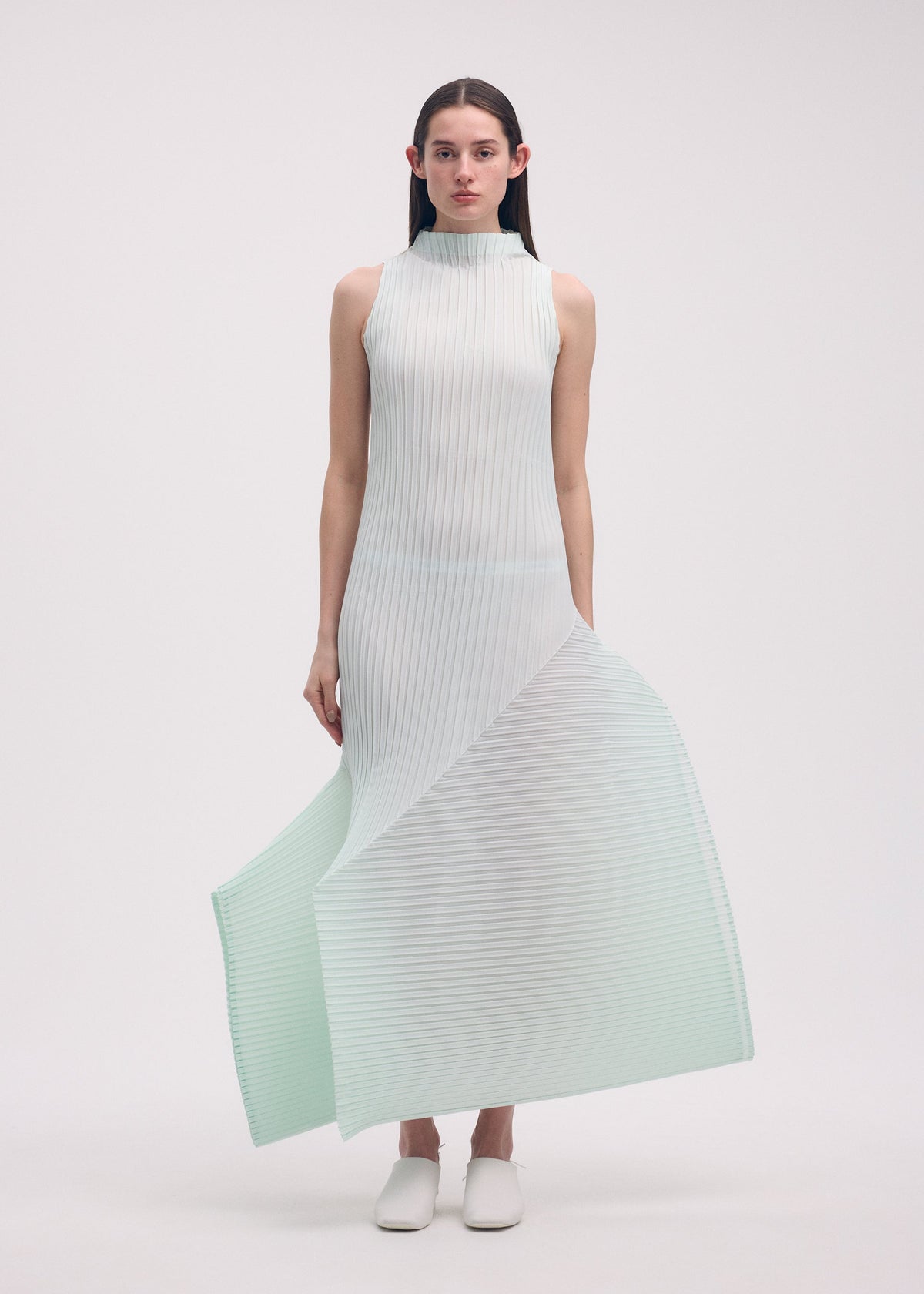 FOLD PLEATS view 5 of 7