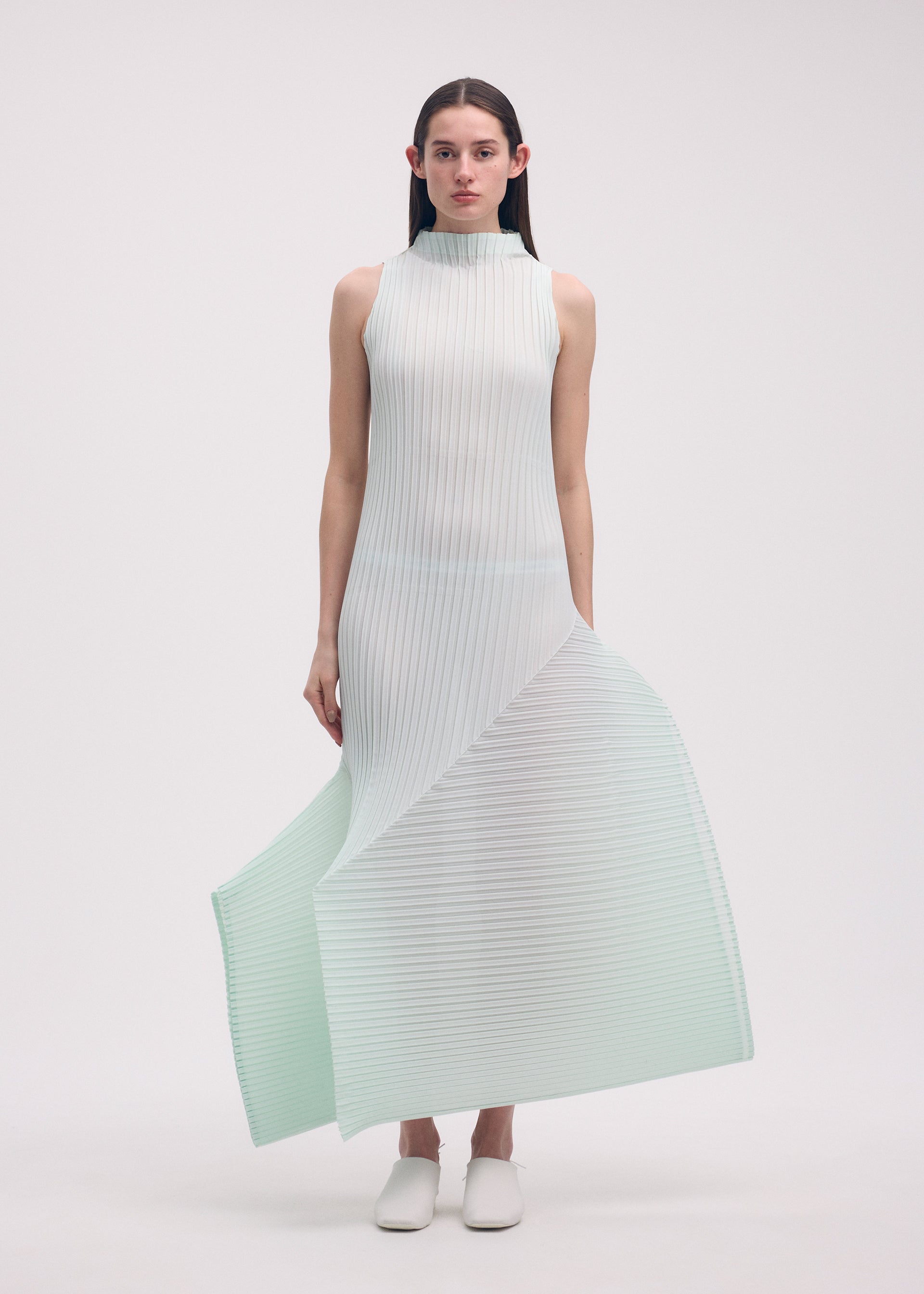Zoomed view FOLD PLEATS