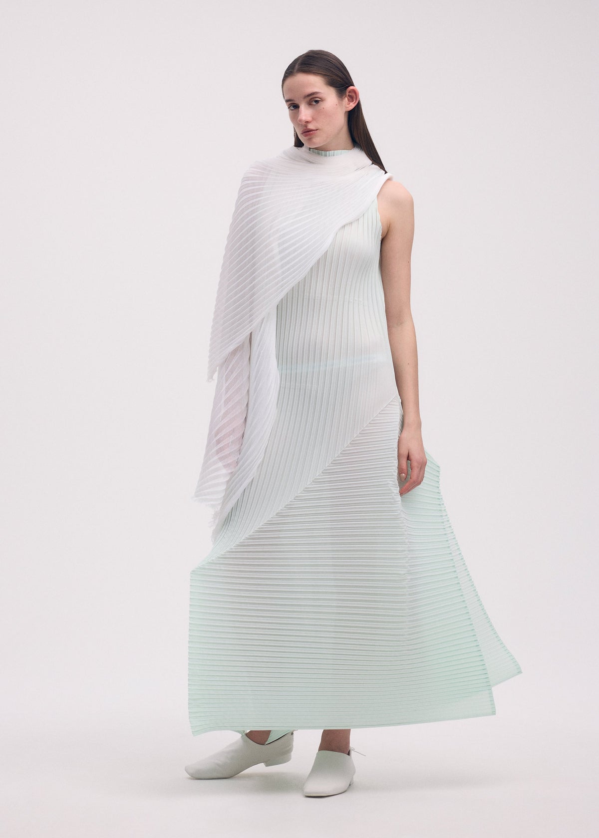 FOLD PLEATS view 6 of 7