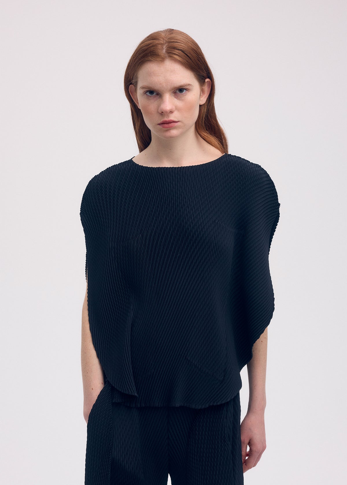 ORBICULAR PLEATS