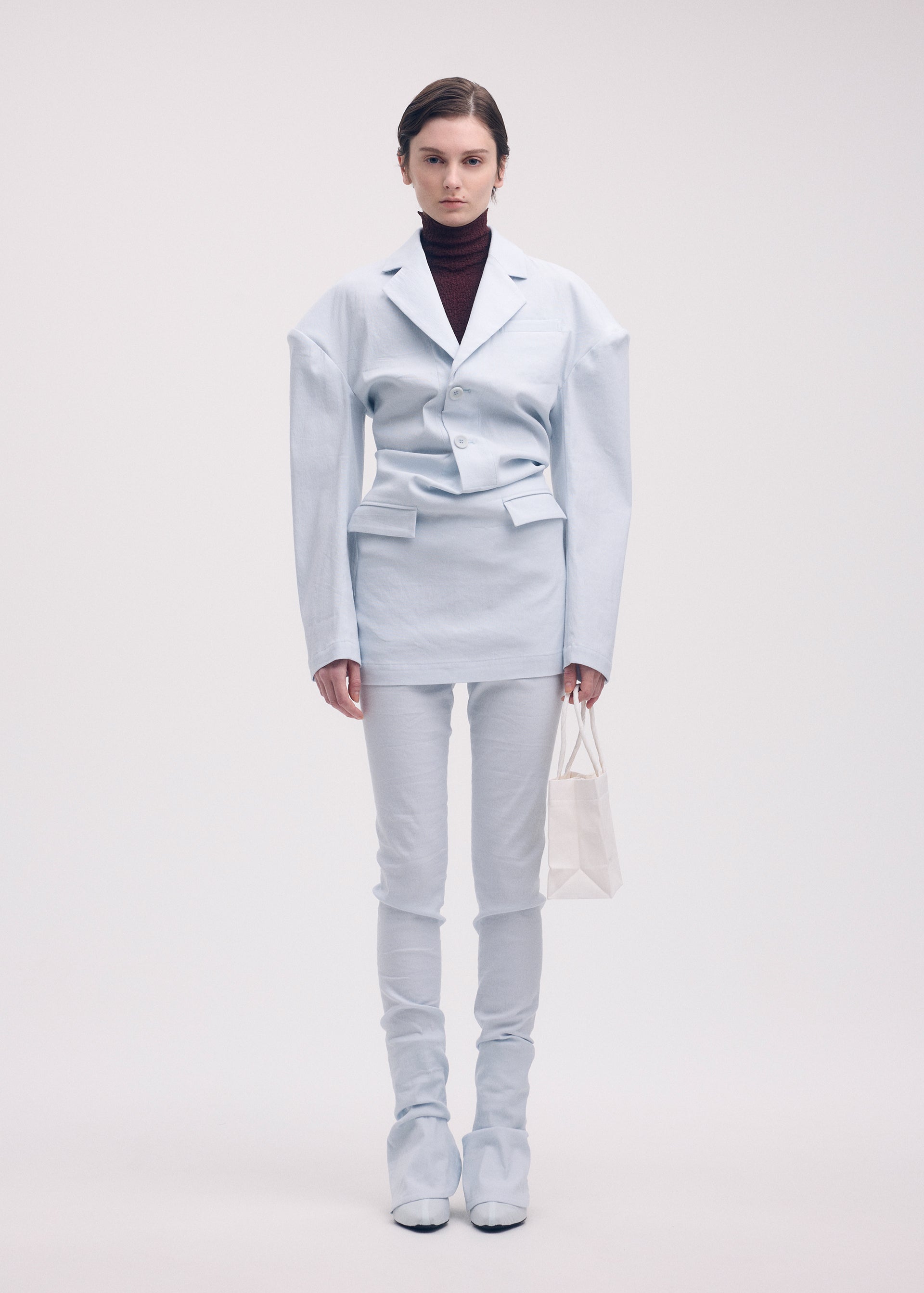 ISSEY MIYAKE イッセイミヤケ スプラッシュ コットン サイドギャザープルオーバーチュニック 3/ホワイト ネイビー【2400012873797】 BASICS – ISSEY MIYAKE ONLINE STORE
