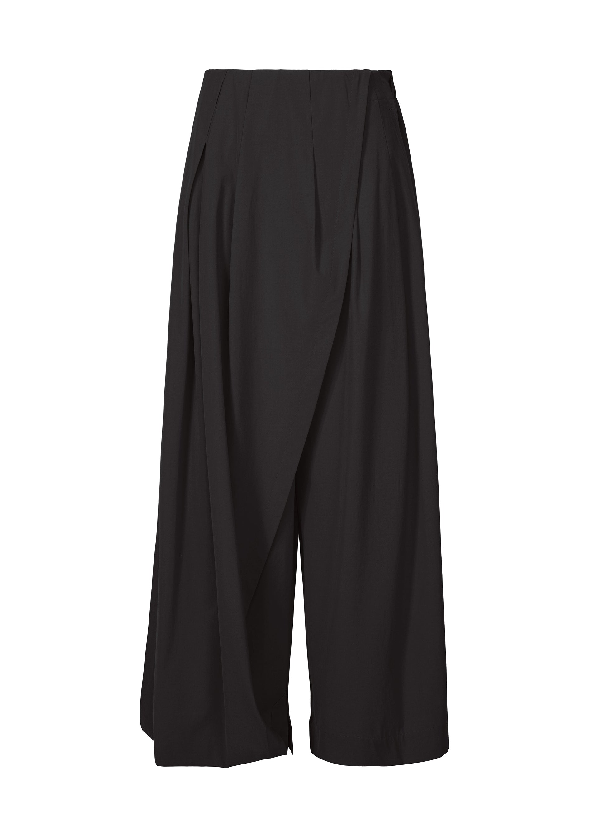 Zoomed view The ISSEY MIYAKE LOOPED culottes feature a wide-leg cut, asymmetrical layered front, waist pleats, and mid-calf length. These drapey black stretch pants combine comfort with style and are showcased on a plain white background. - BLACK （no.15）