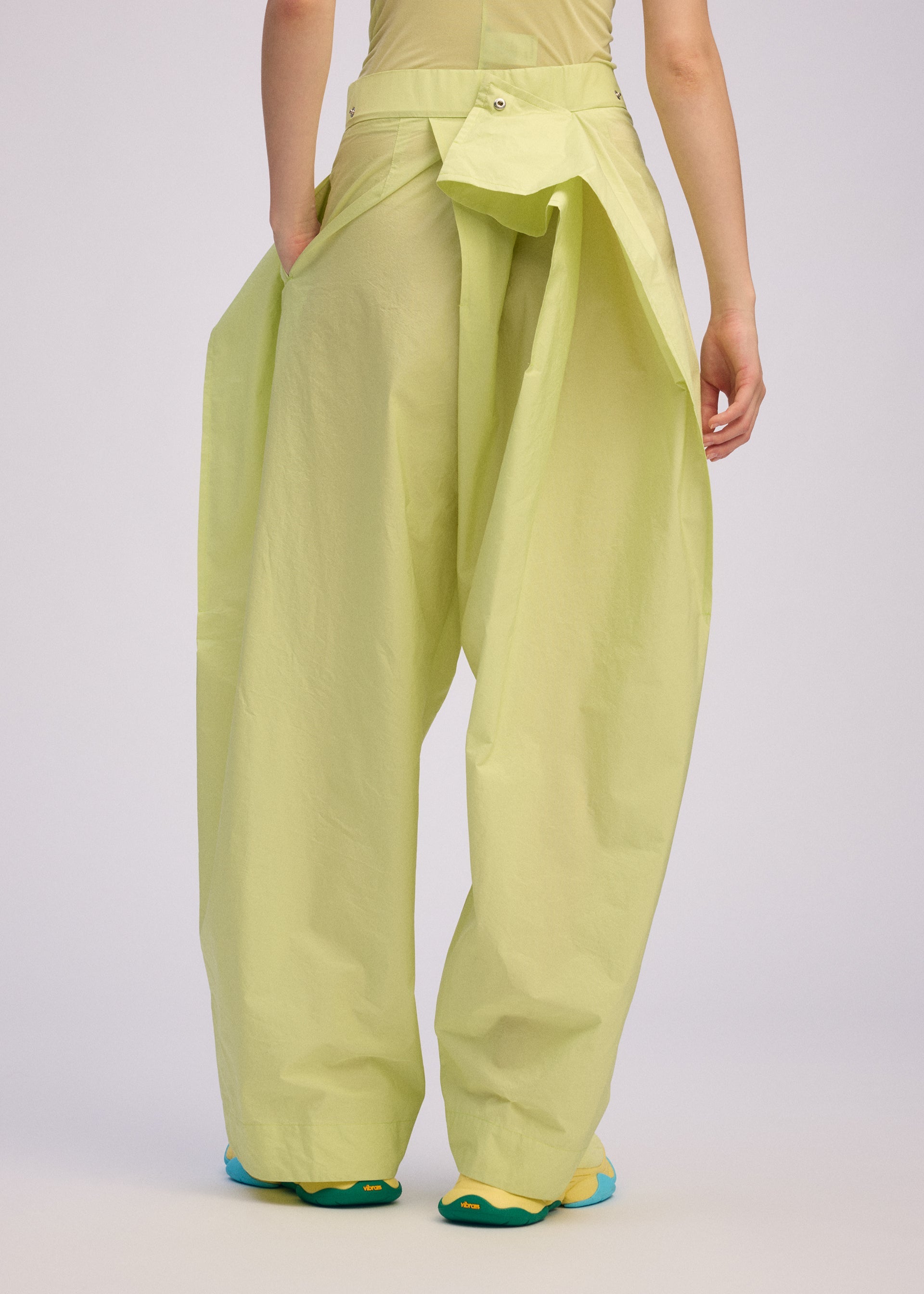 AKIMBO – ISSEY MIYAKE ONLINE STORE