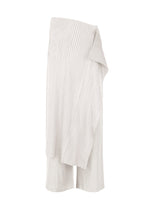 PLEATED ON PLEATS