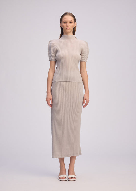 BOX SHOULDER PLEATS view 2